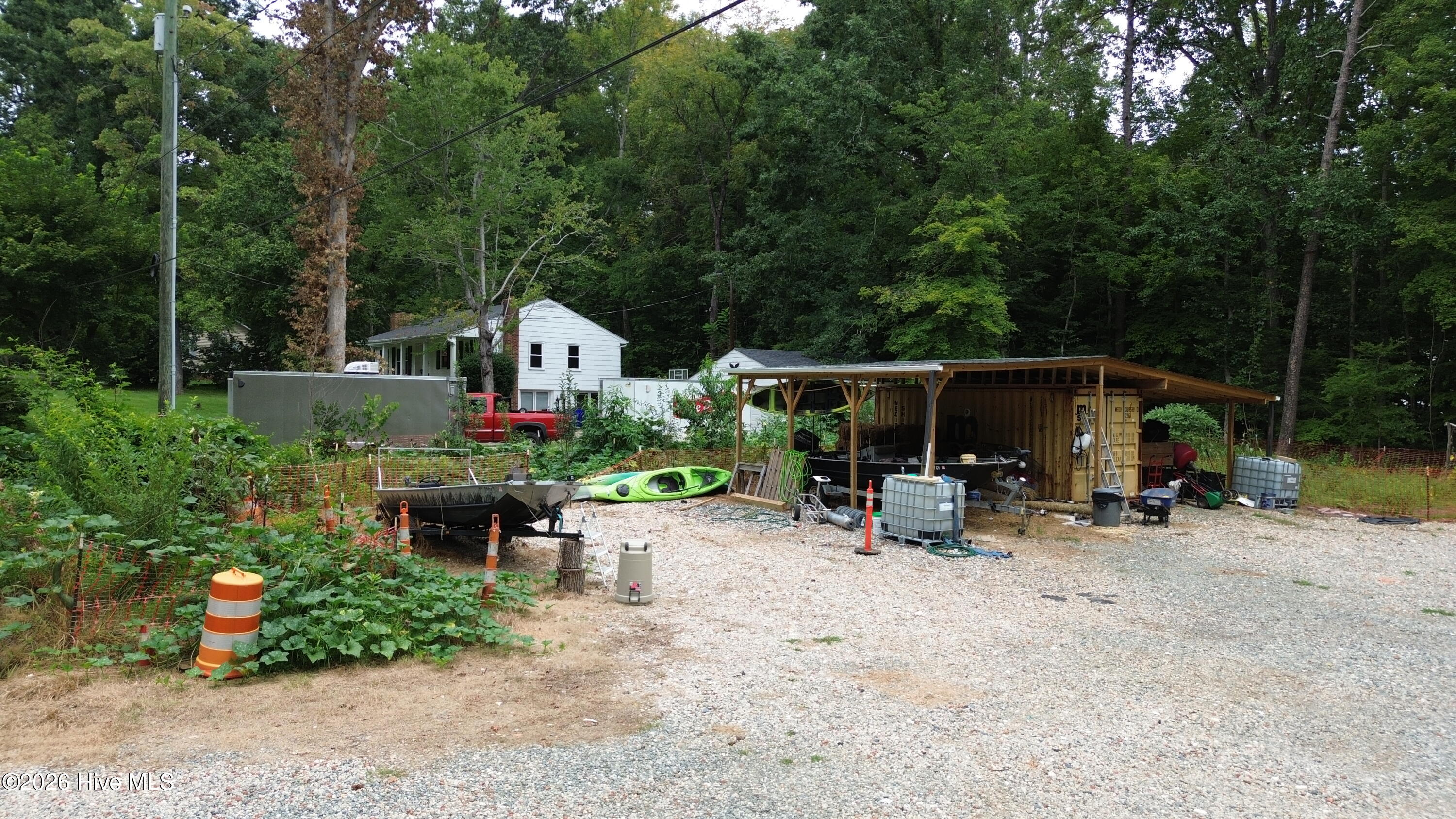 311 Greentree Drive Property Photo 9