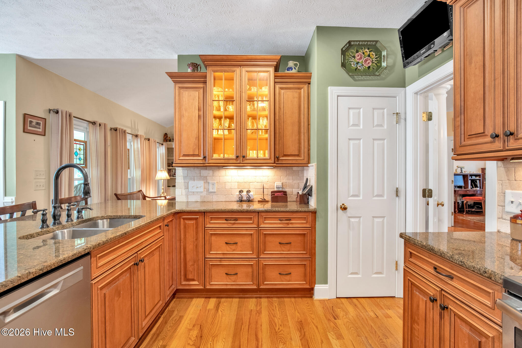 5 Fur Court E Property Photo 14