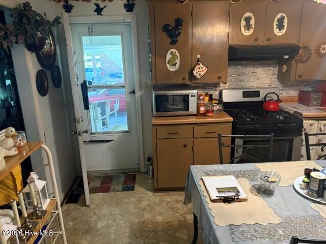 809 Meadow Road Property Photo 11