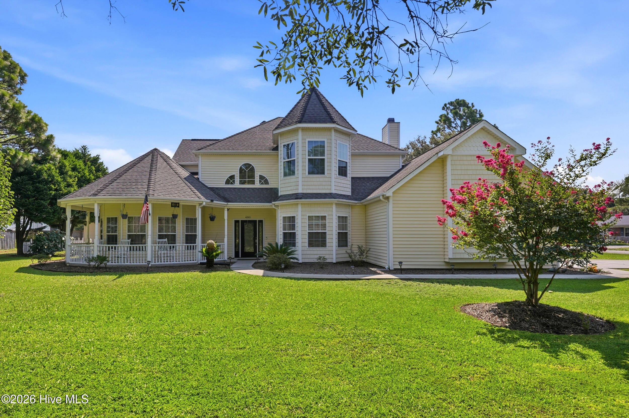 400 Dow Road N Property Photo 1