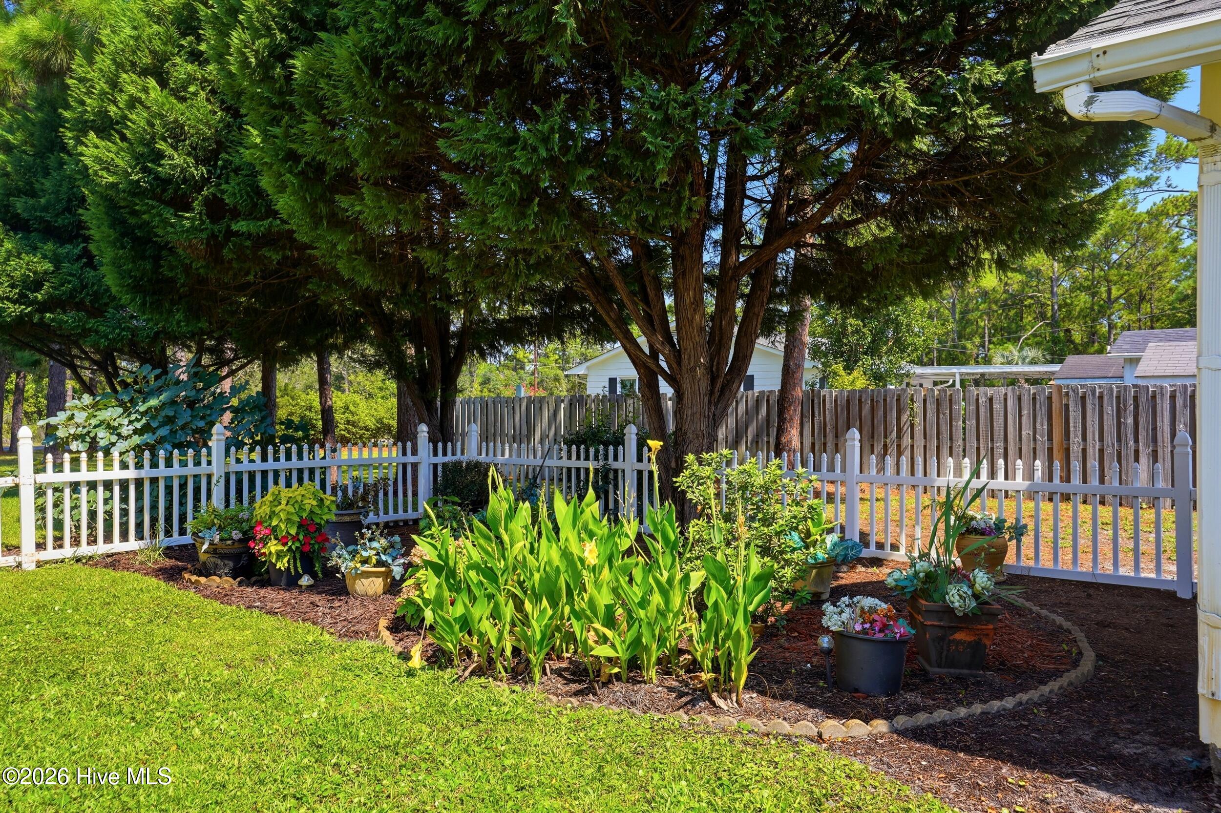 400 Dow Road N Property Photo 52