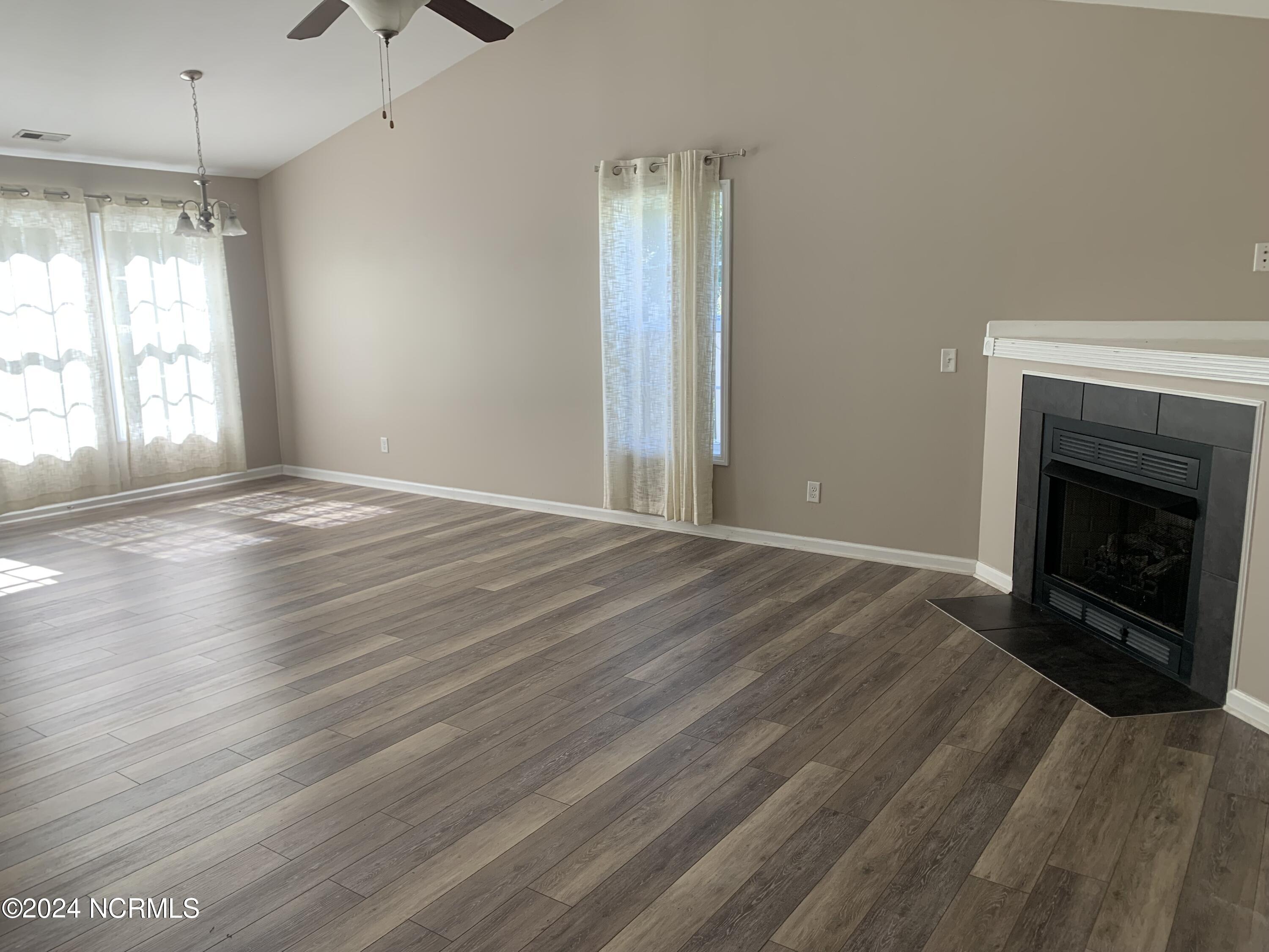 281 Haws Run Road Property Photo 6