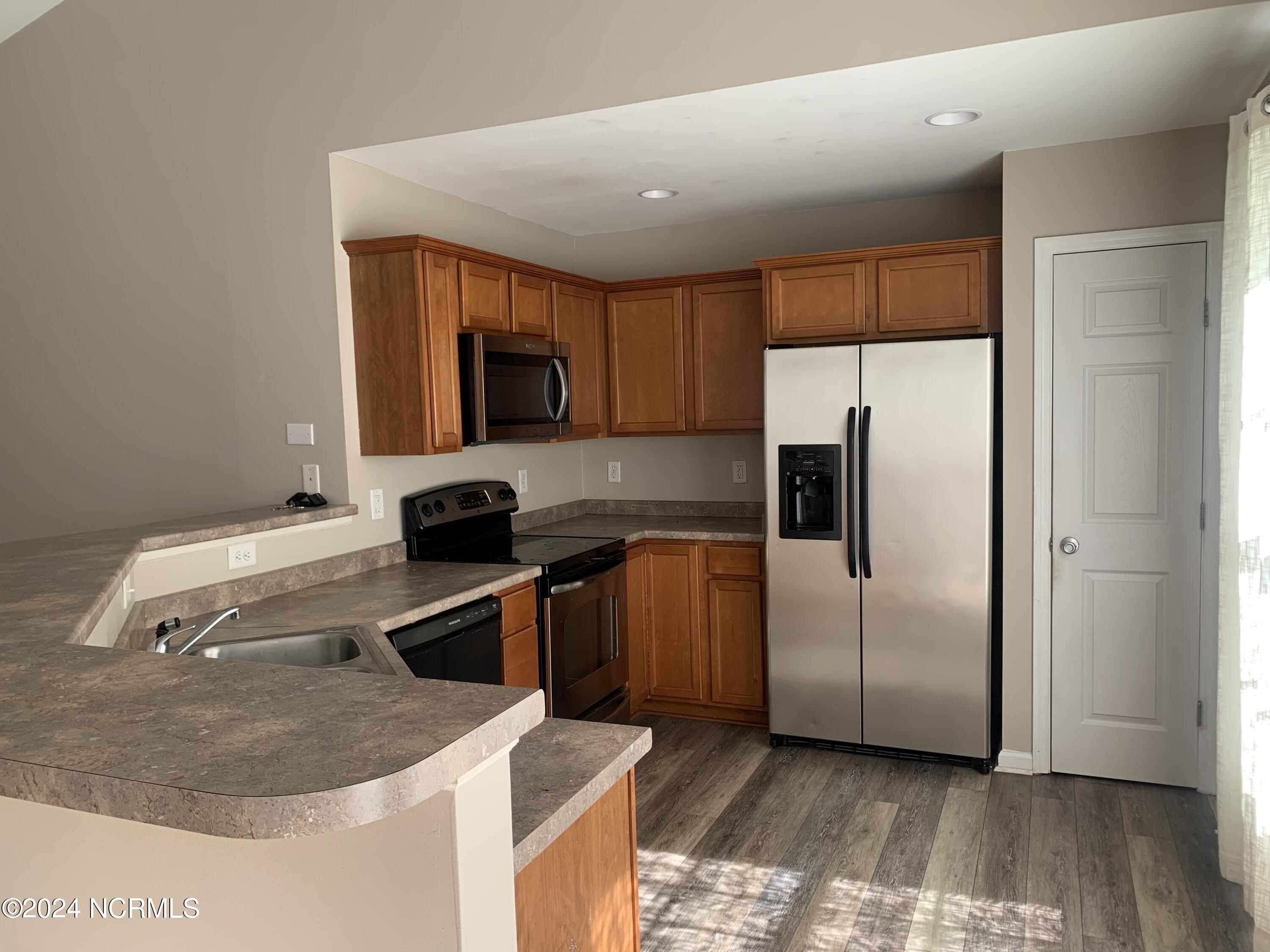 281 Haws Run Road Property Photo 8