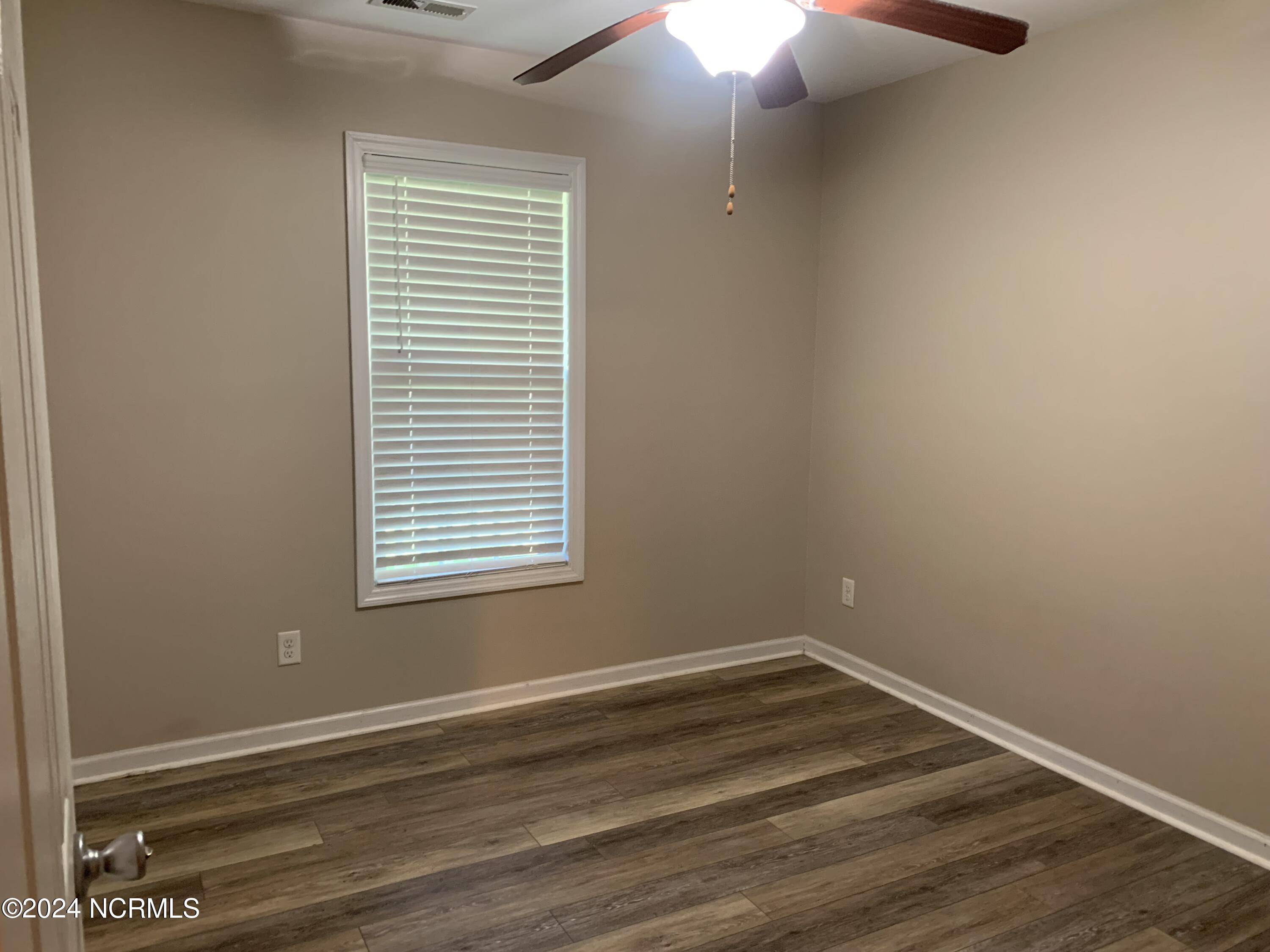 281 Haws Run Road Property Photo 12