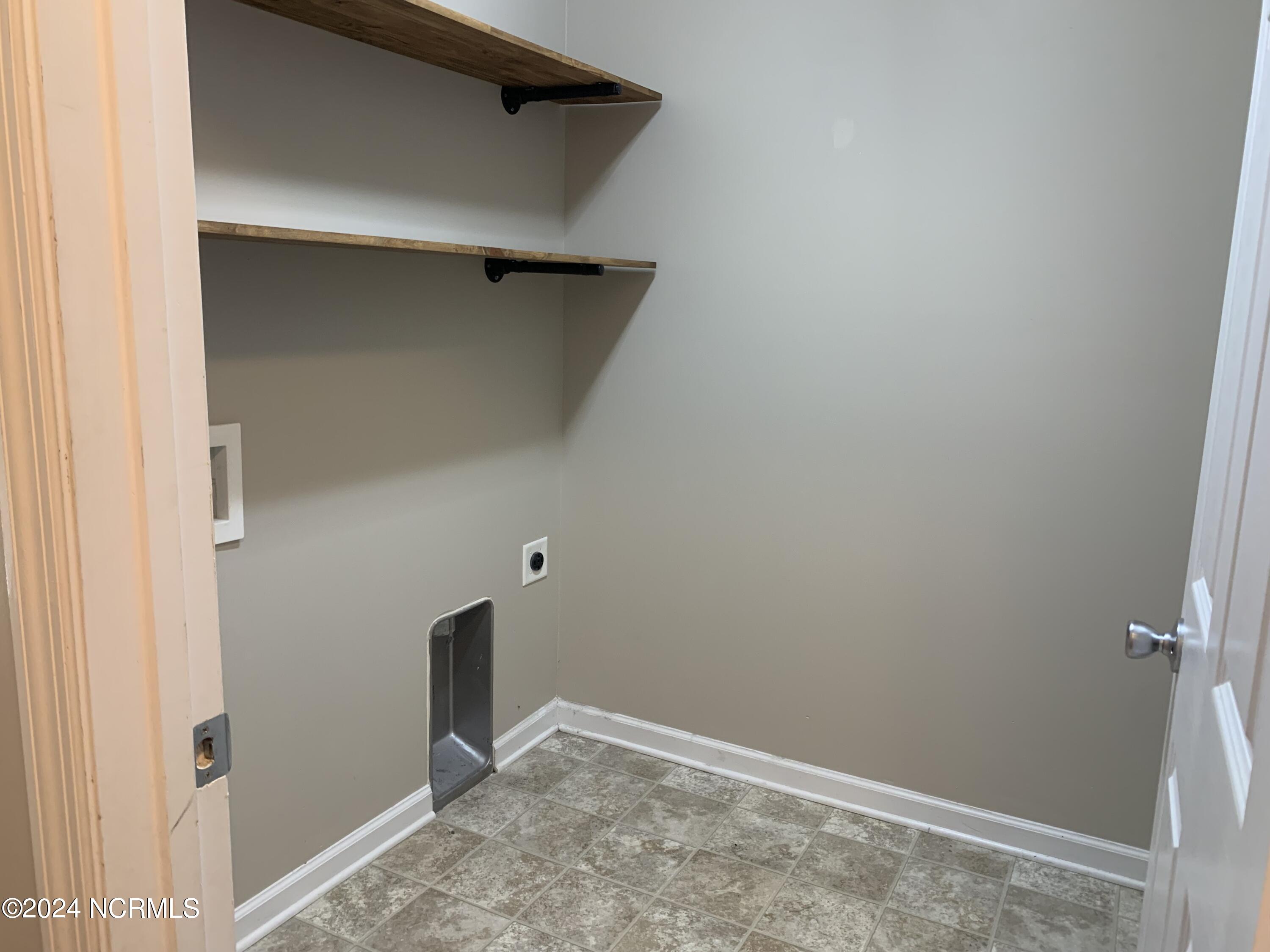 281 Haws Run Road Property Photo 16