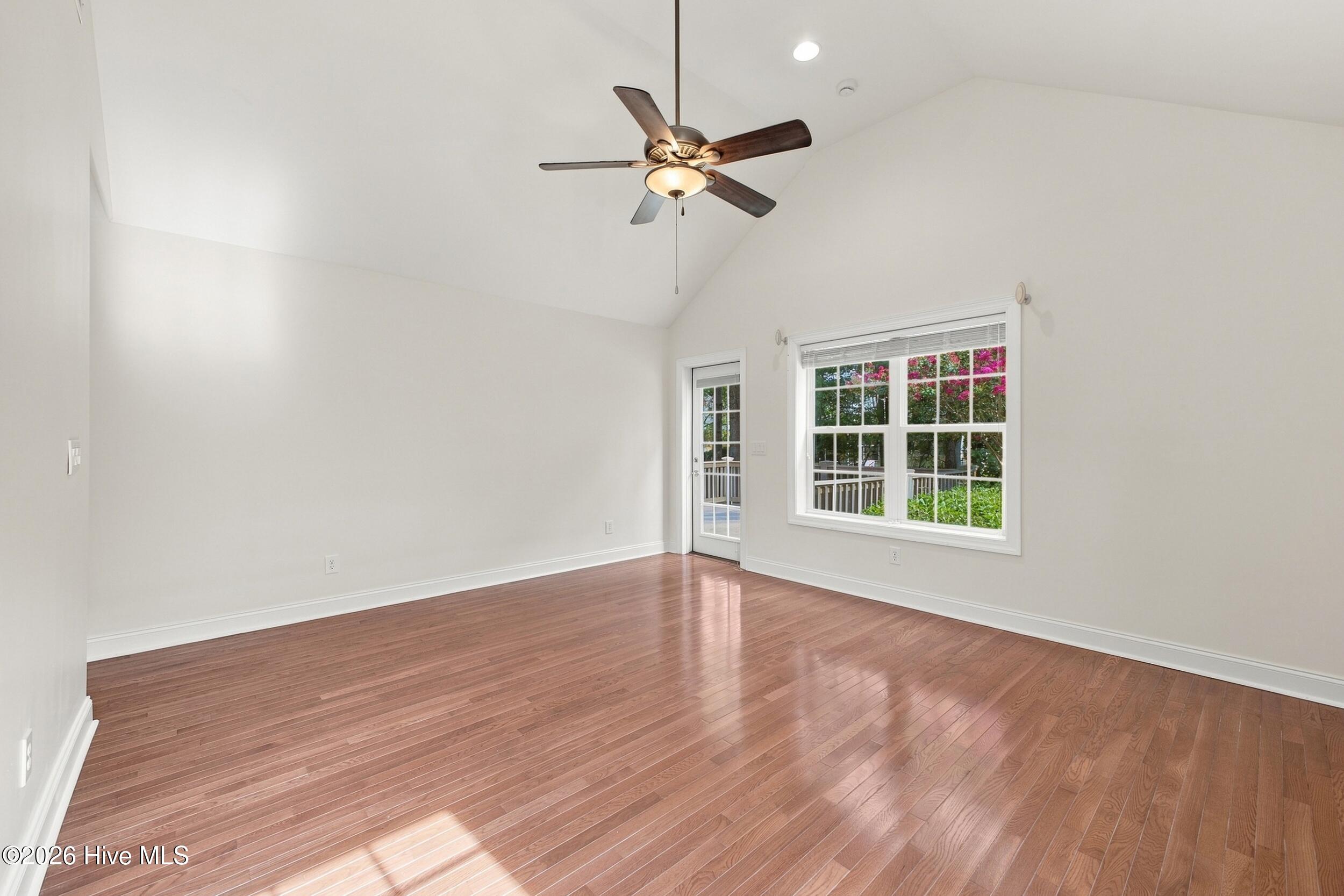 1304 Monarch Court Property Photo 17