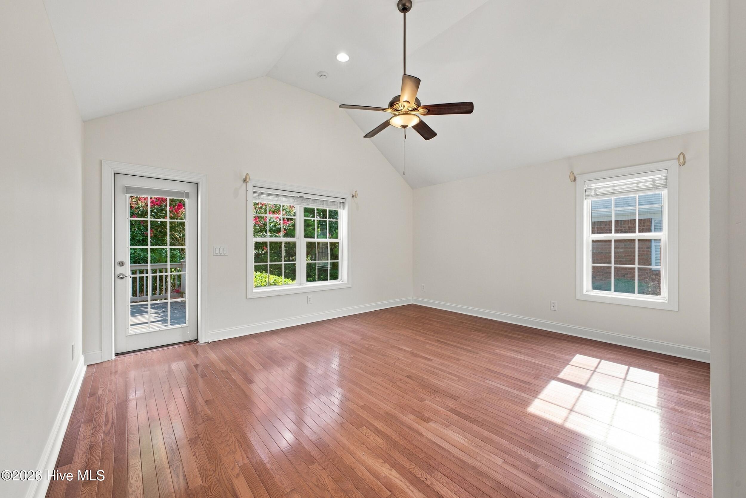 1304 Monarch Court Property Photo 18