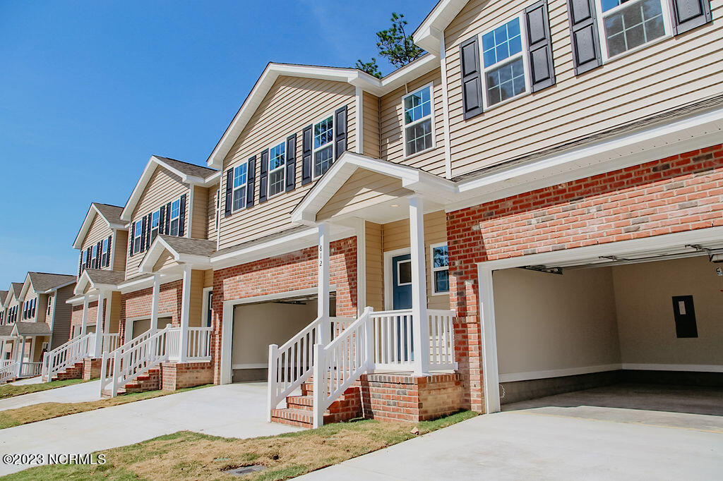 816 Ducks Landing Property Photo 1