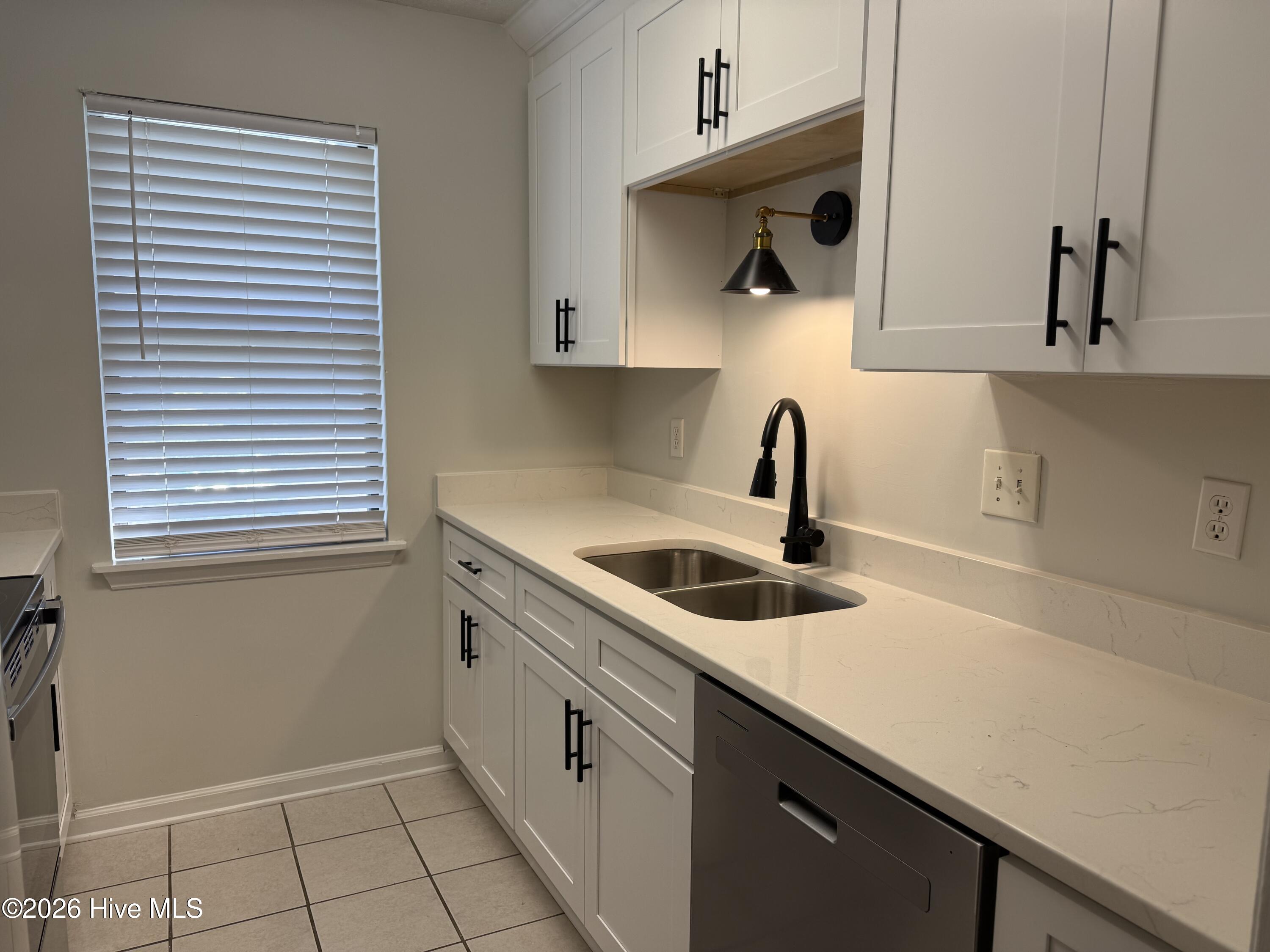 3127 N Village Court N Property Photo 6