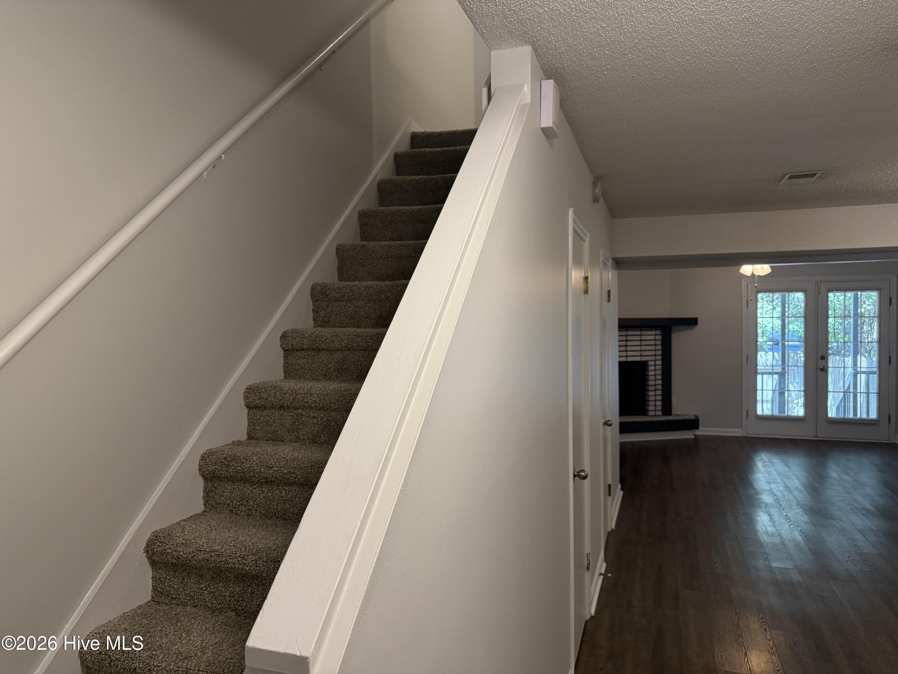 3127 N Village Court N Property Photo 9