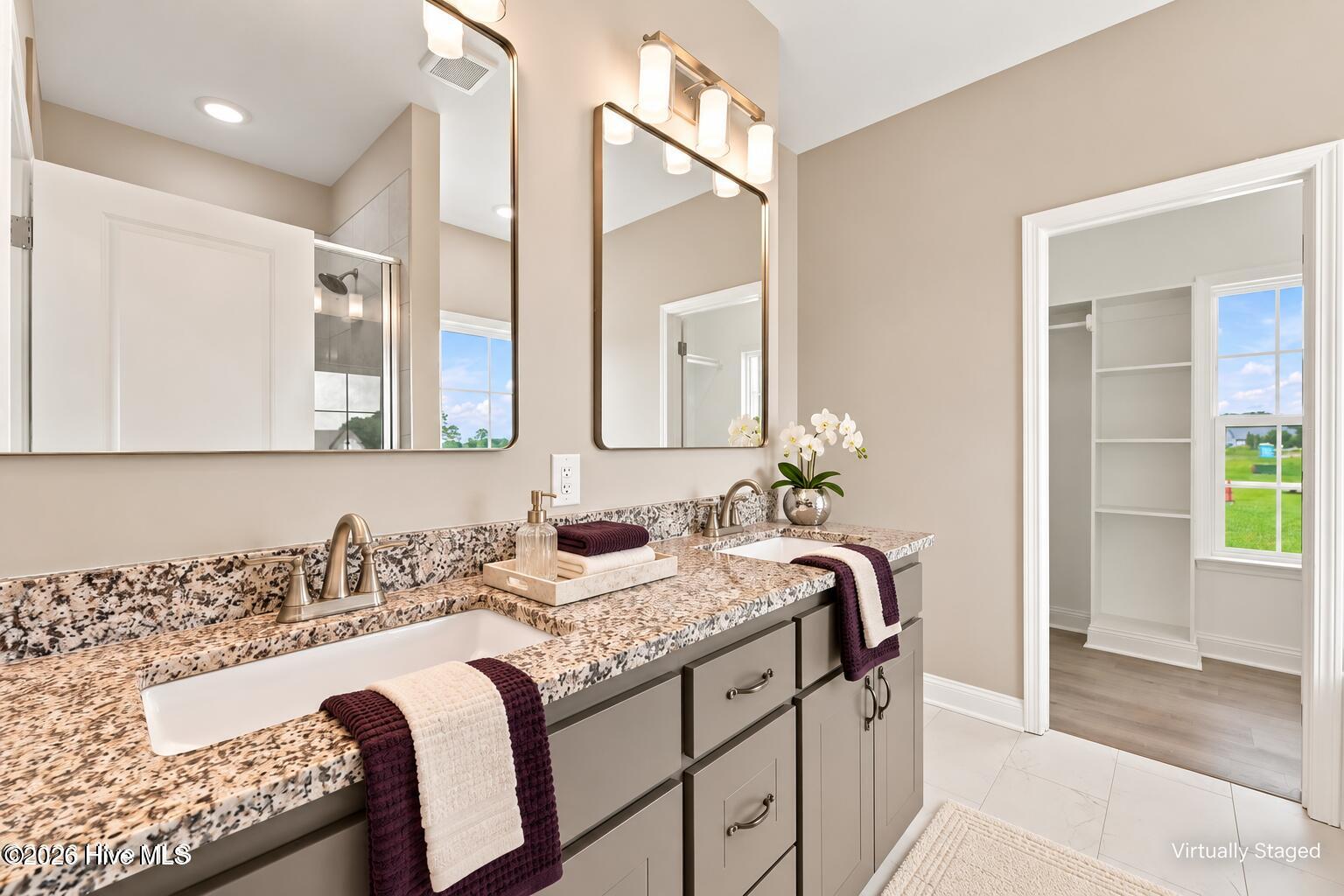 2757 Whitaker Glen Drive Property Photo 10