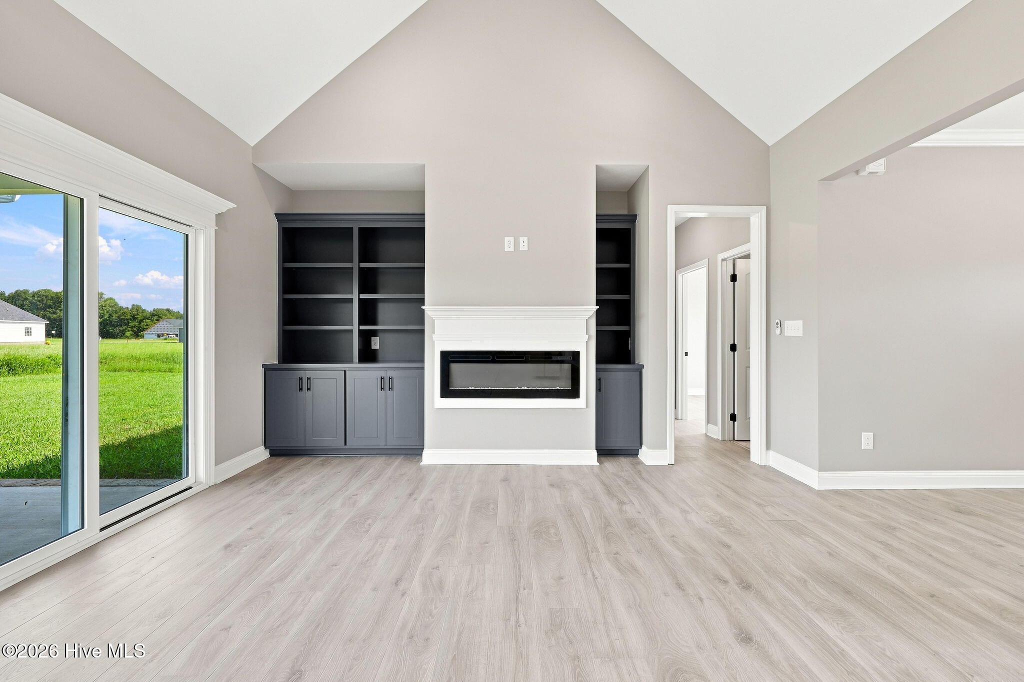 2756 Covent Drive Property Photo 3