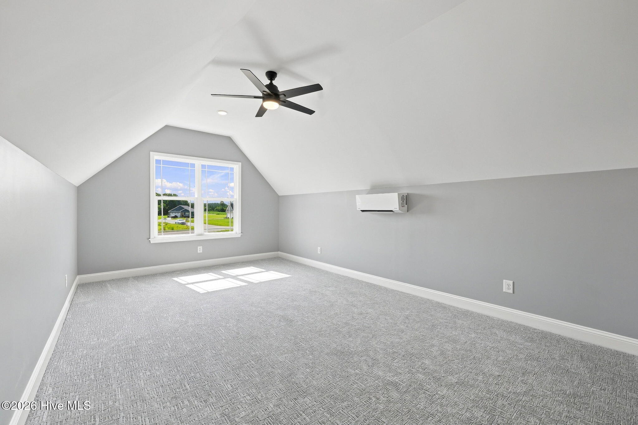 2756 Covent Drive Property Photo 9