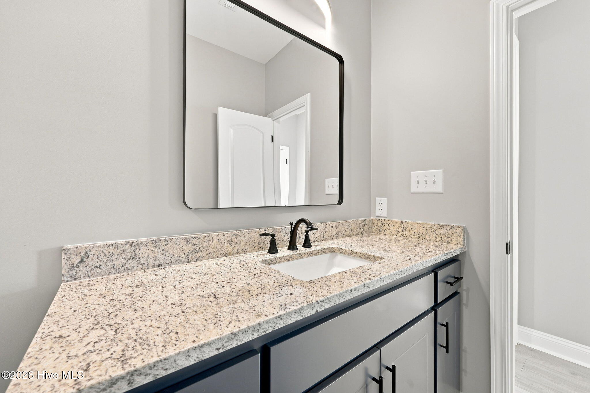 2756 Covent Drive Property Photo 22