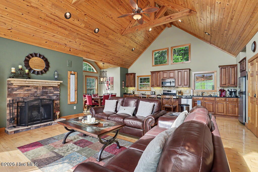575 Longview Drive Property Photo 4