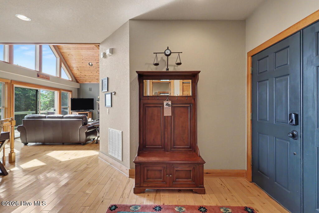575 Longview Drive Property Photo 7