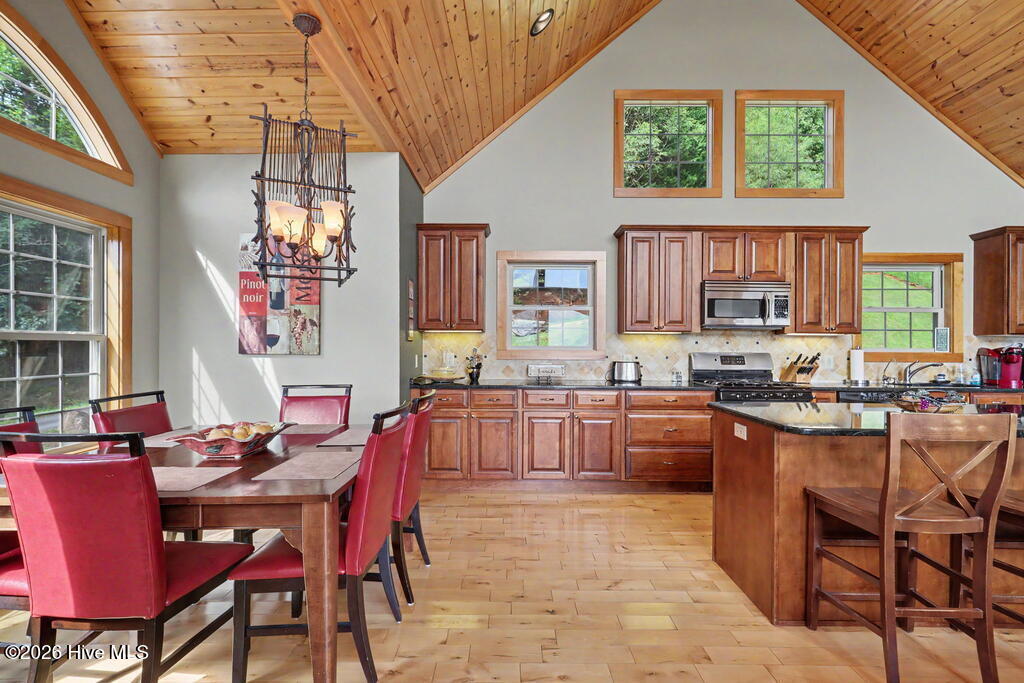 575 Longview Drive Property Photo 8