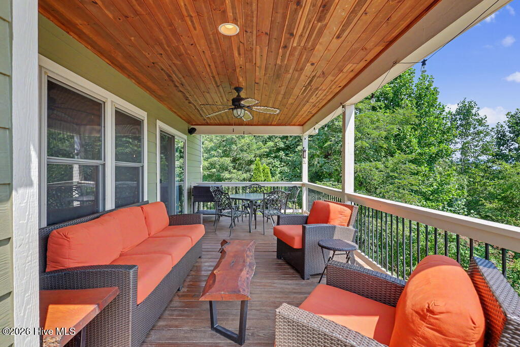 575 Longview Drive Property Photo 14