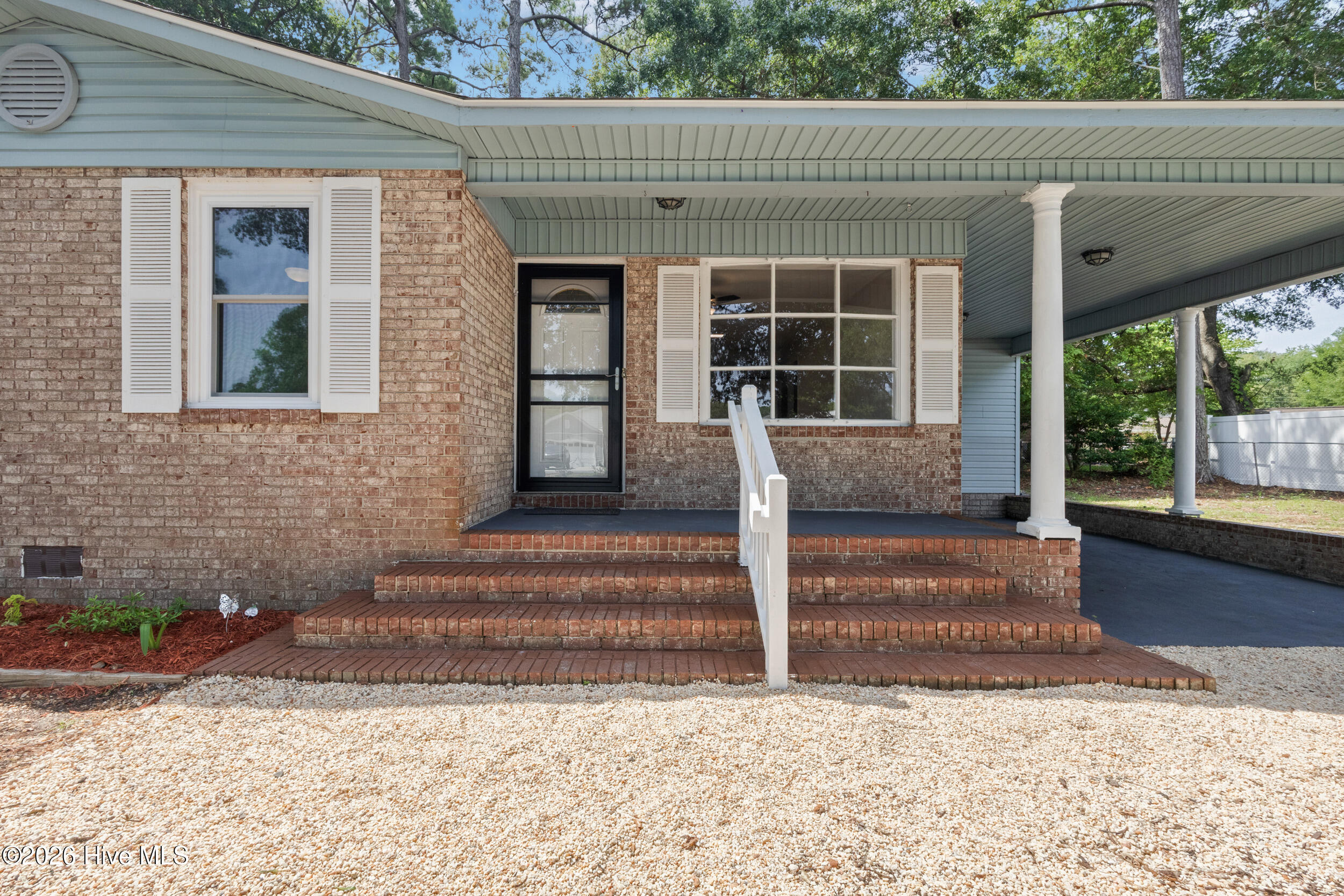 1070 River Drive Sw Property Photo 3