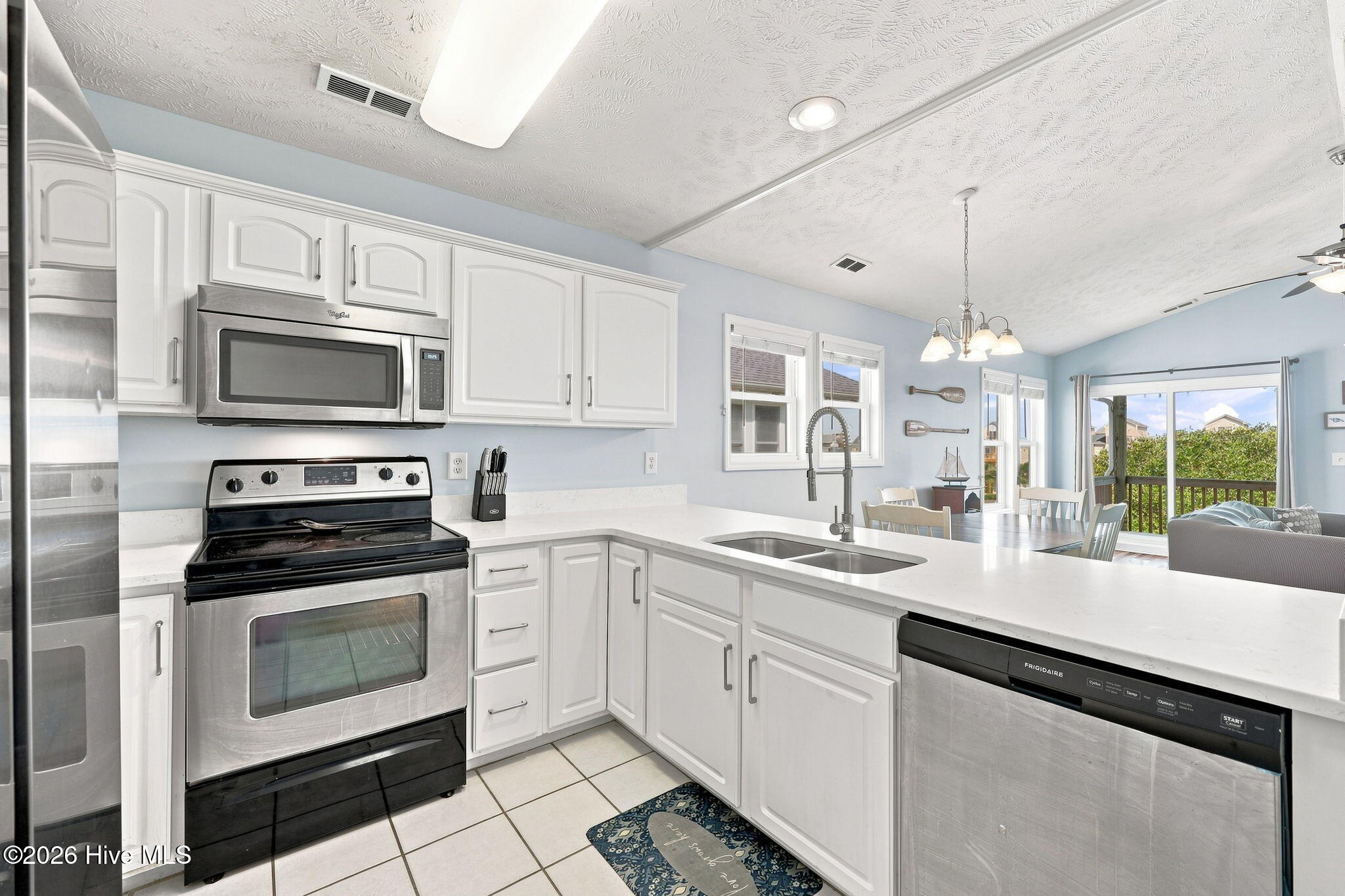 421 N New River Drive A Property Photo 13
