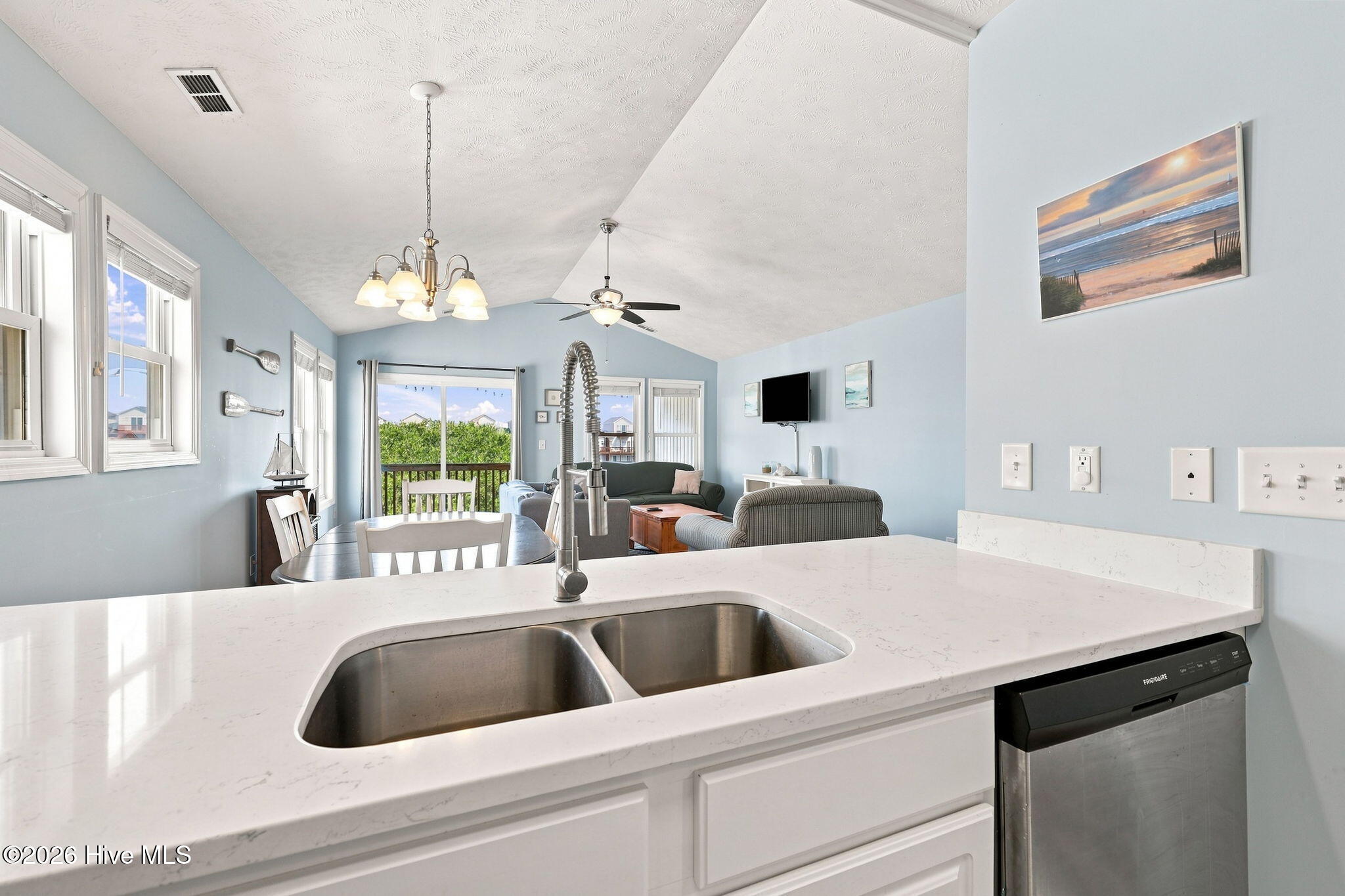 421 N New River Drive A Property Photo 16
