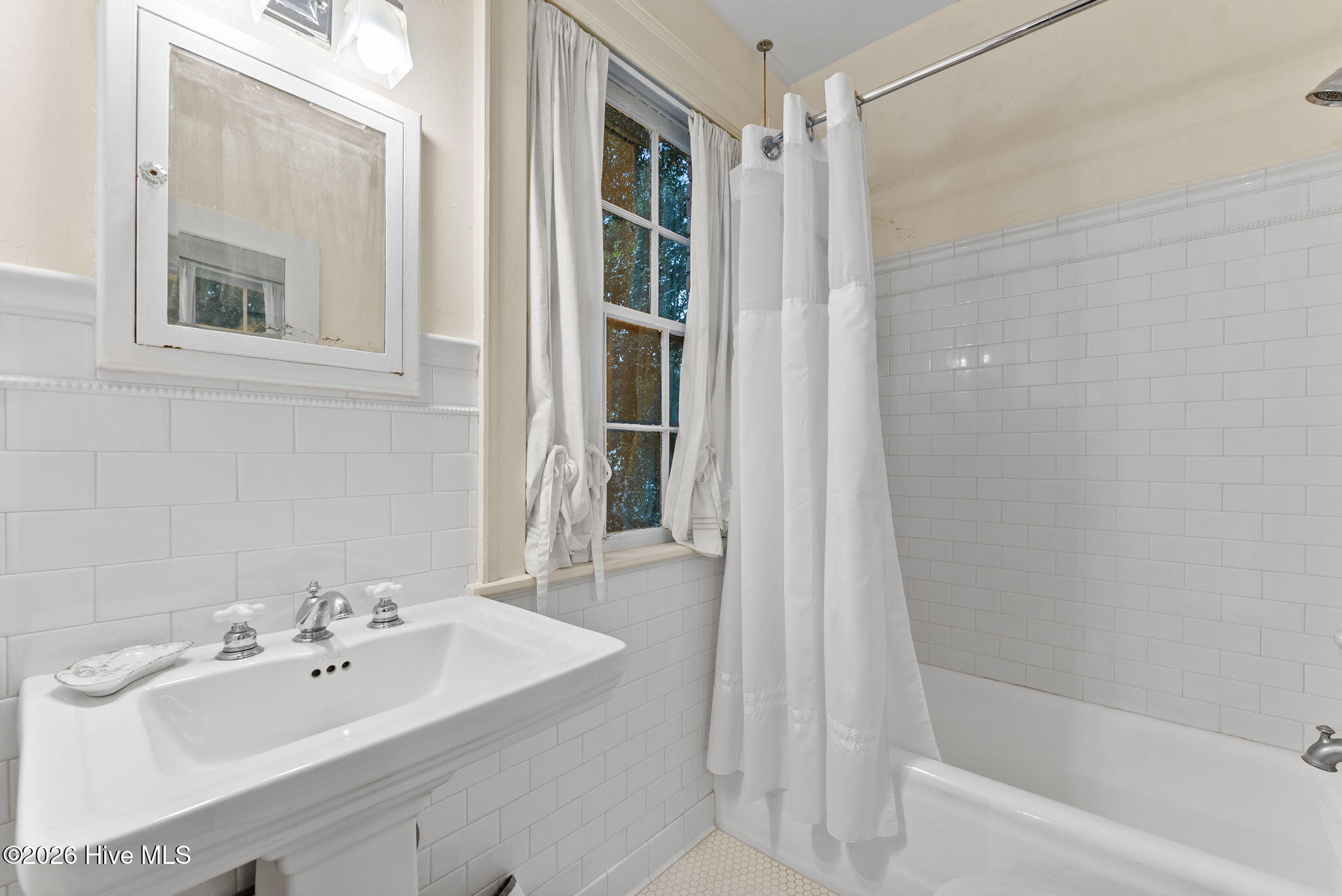 2715 Walton Way Property Photo 48