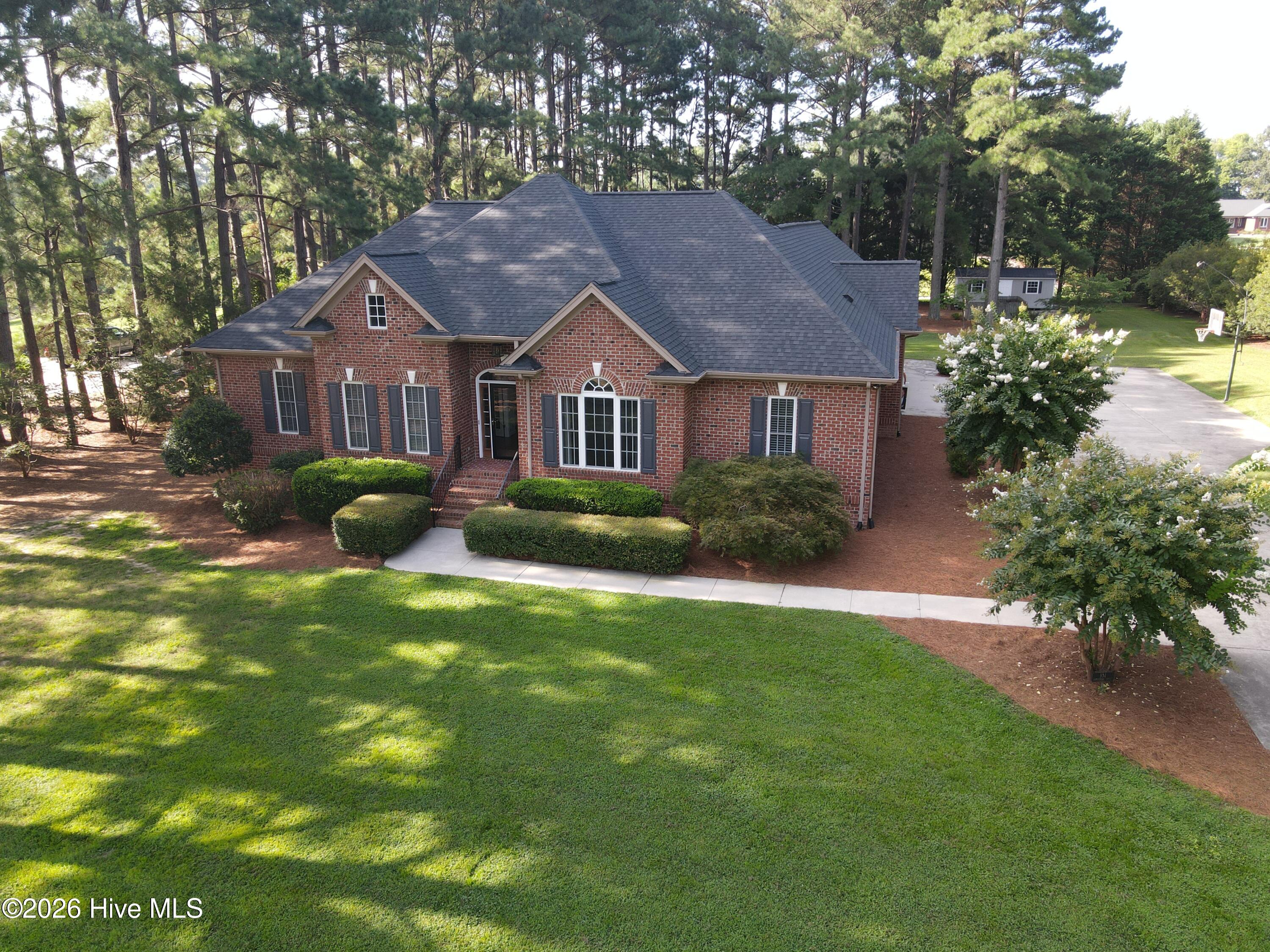 104 Arrowhead Court Property Photo 6