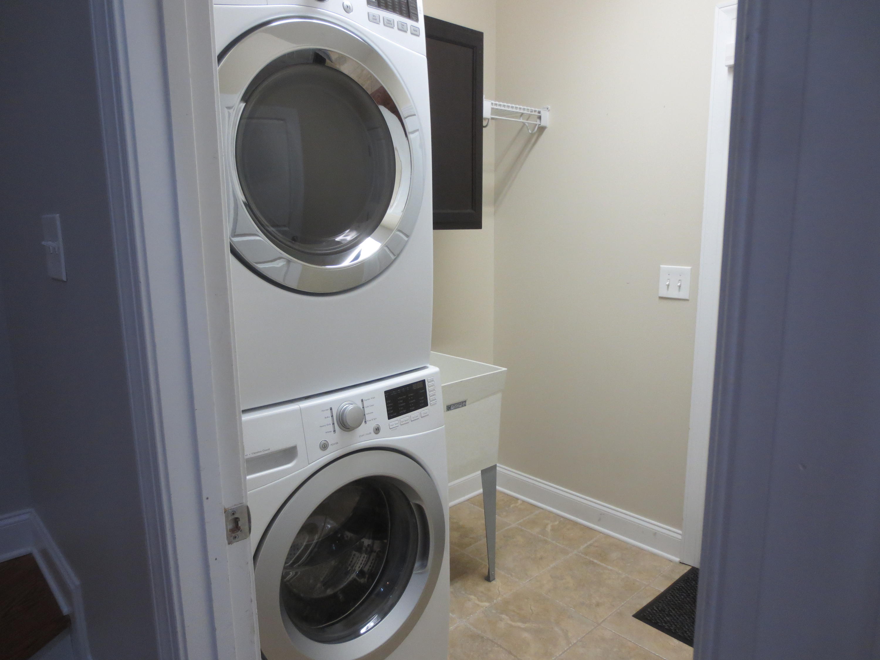 102 Cypress Circle Property Photo 5