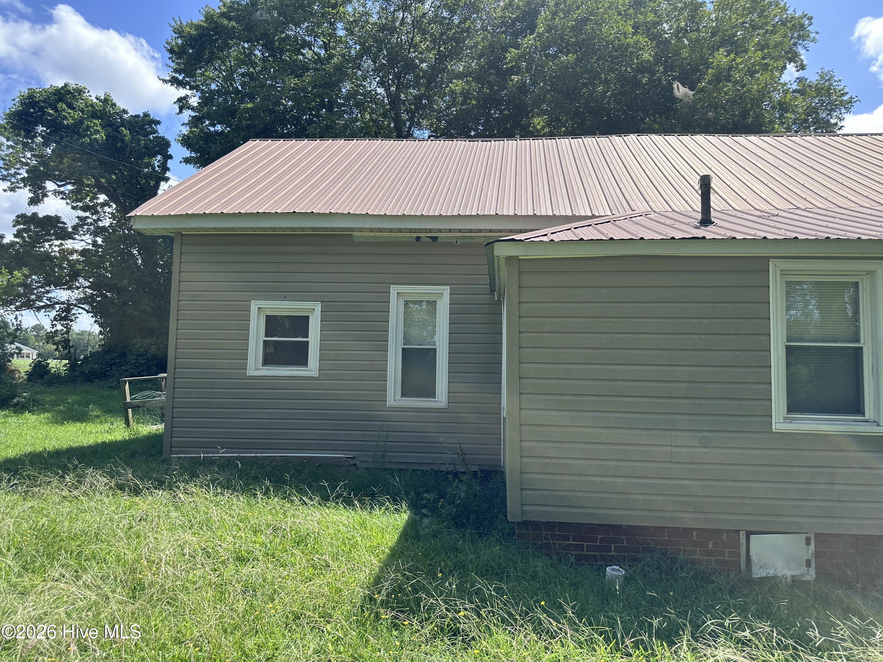 2644 Spies Road Property Photo 6