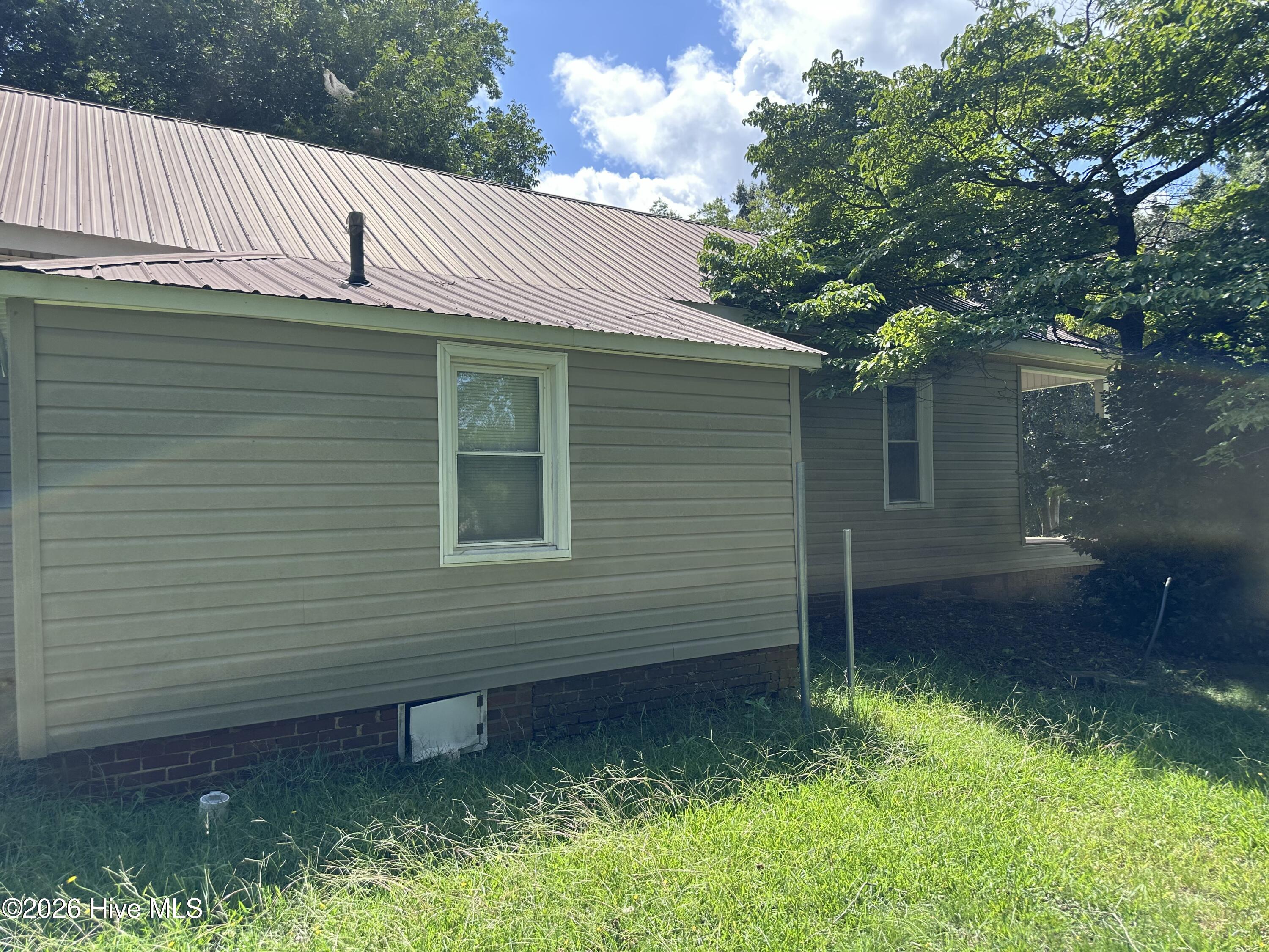 2644 Spies Road Property Photo 7