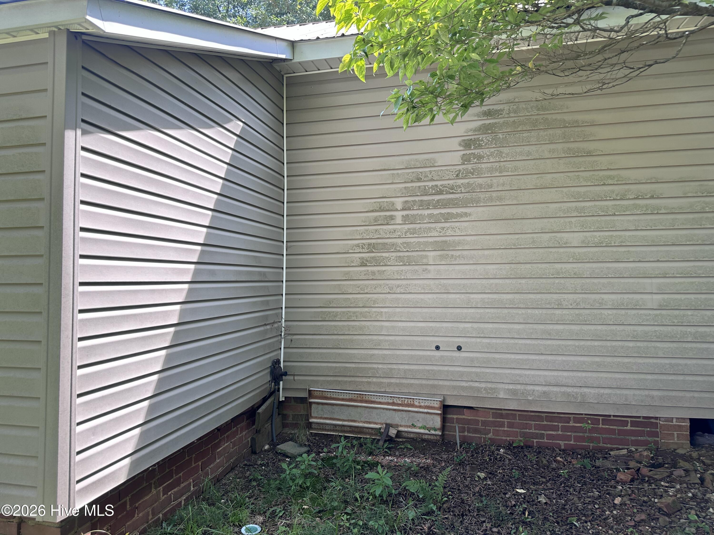 2644 Spies Road Property Photo 8