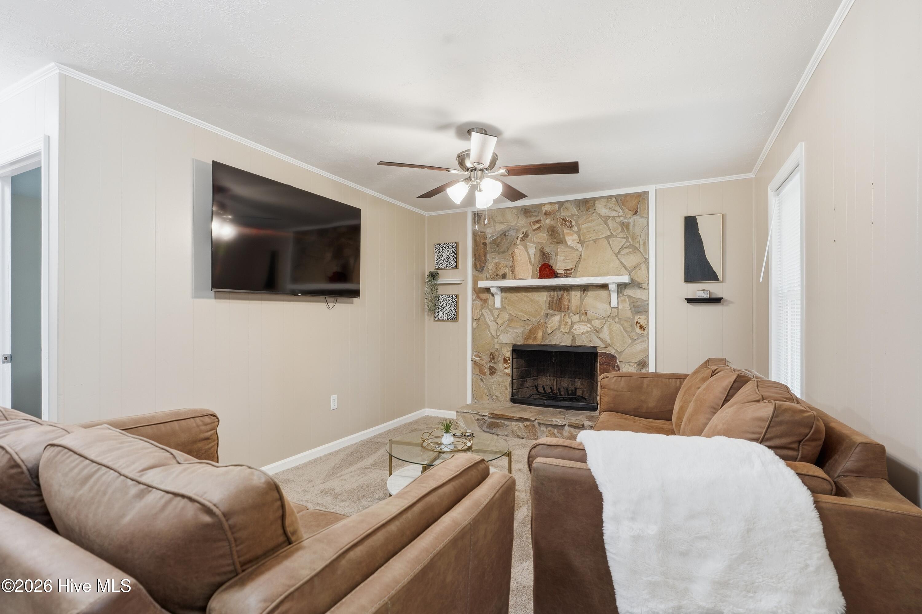 1811 N Barton Drive Property Photo 10