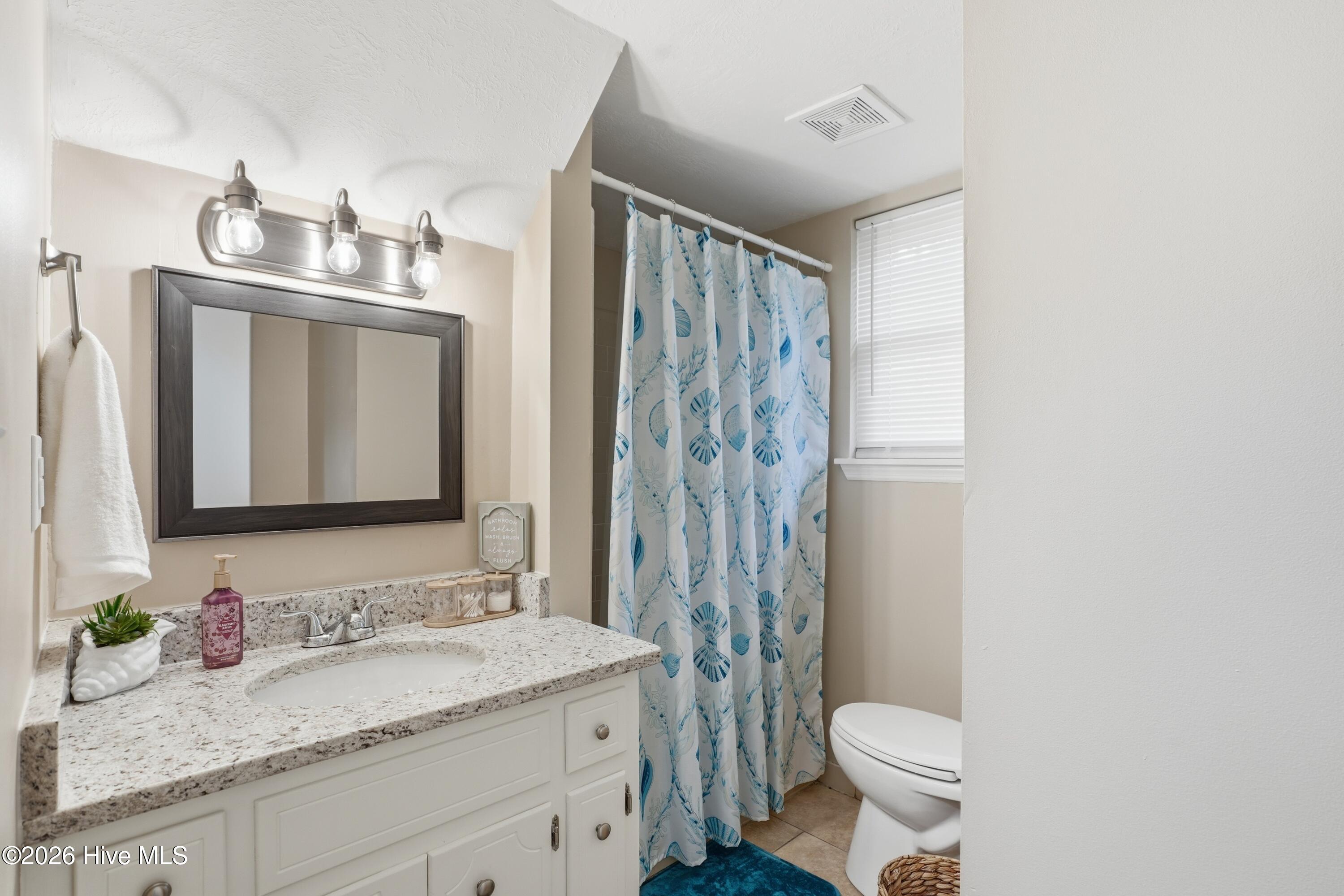 1811 N Barton Drive Property Photo 12
