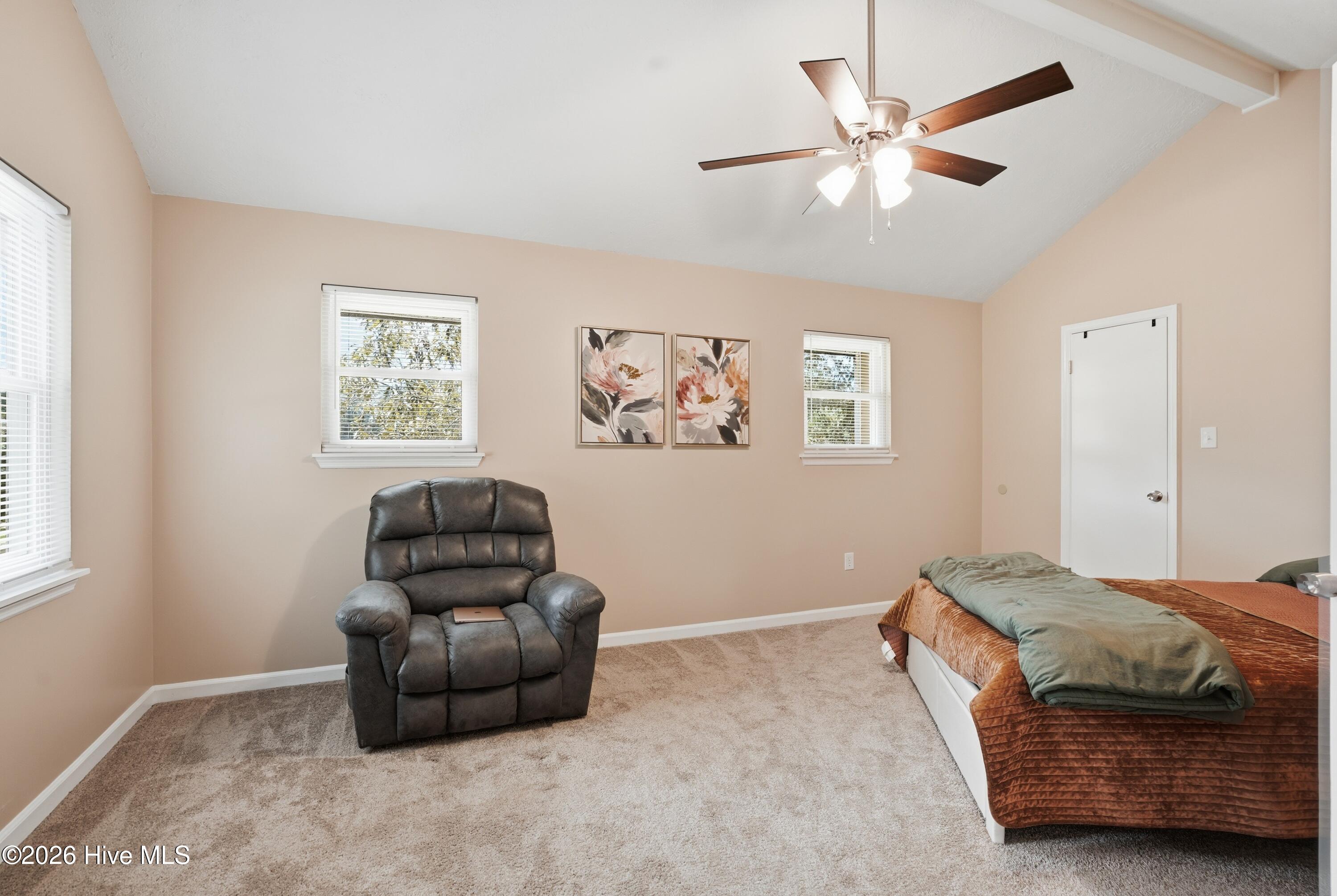 1811 N Barton Drive Property Photo 13