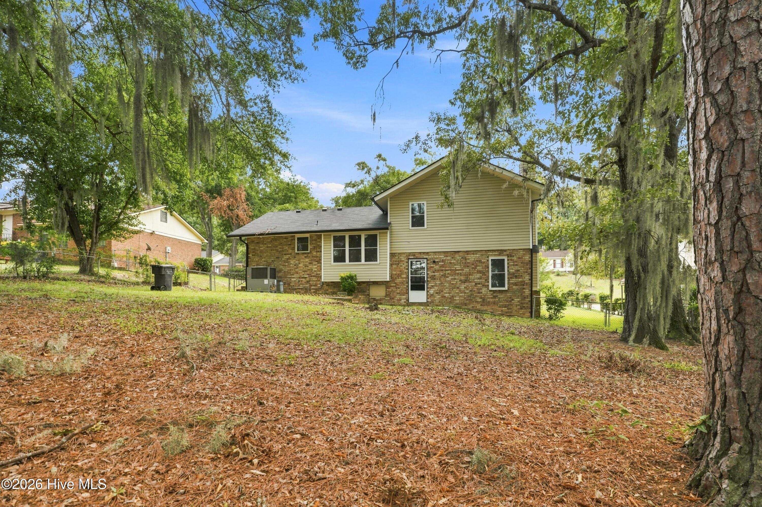 1811 N Barton Drive Property Photo 20