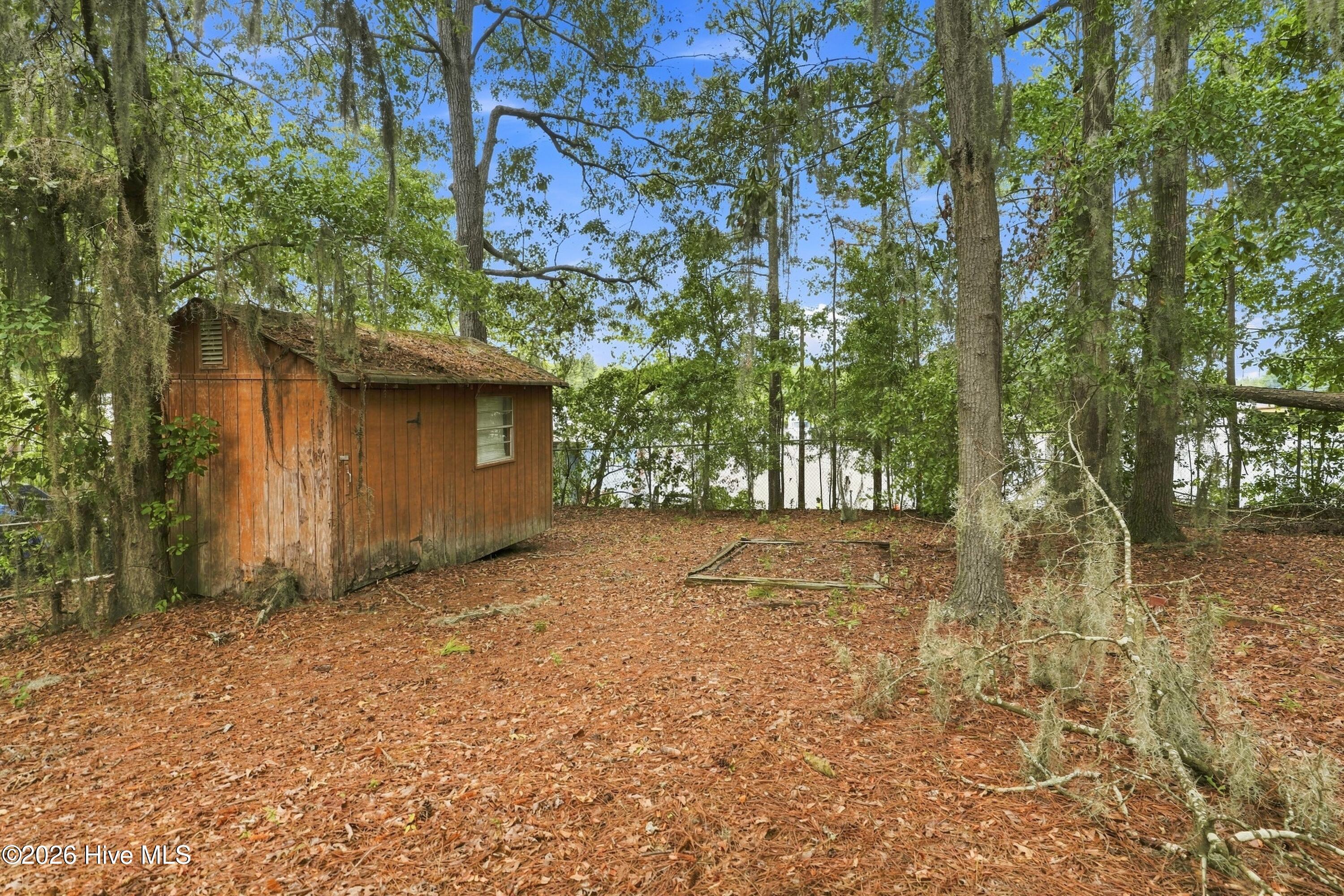 1811 N Barton Drive Property Photo 21