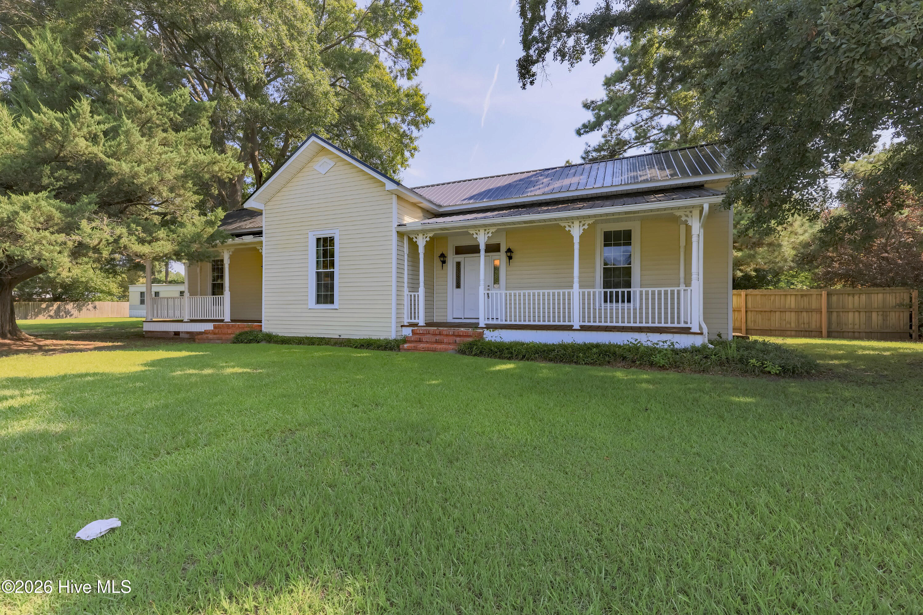 142 Huffmantown Road Property Photo 2