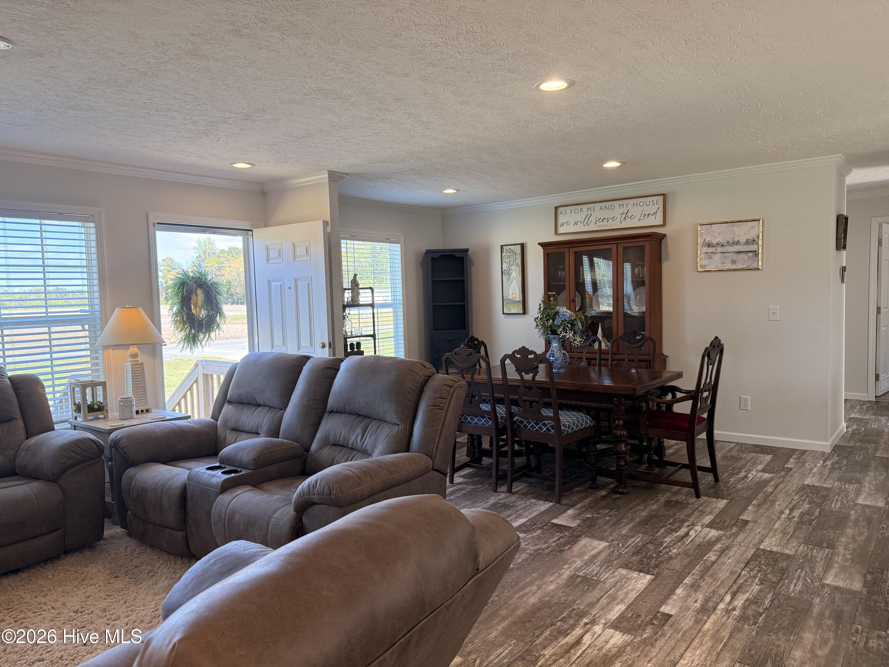1413 White Oak Road Property Photo 6