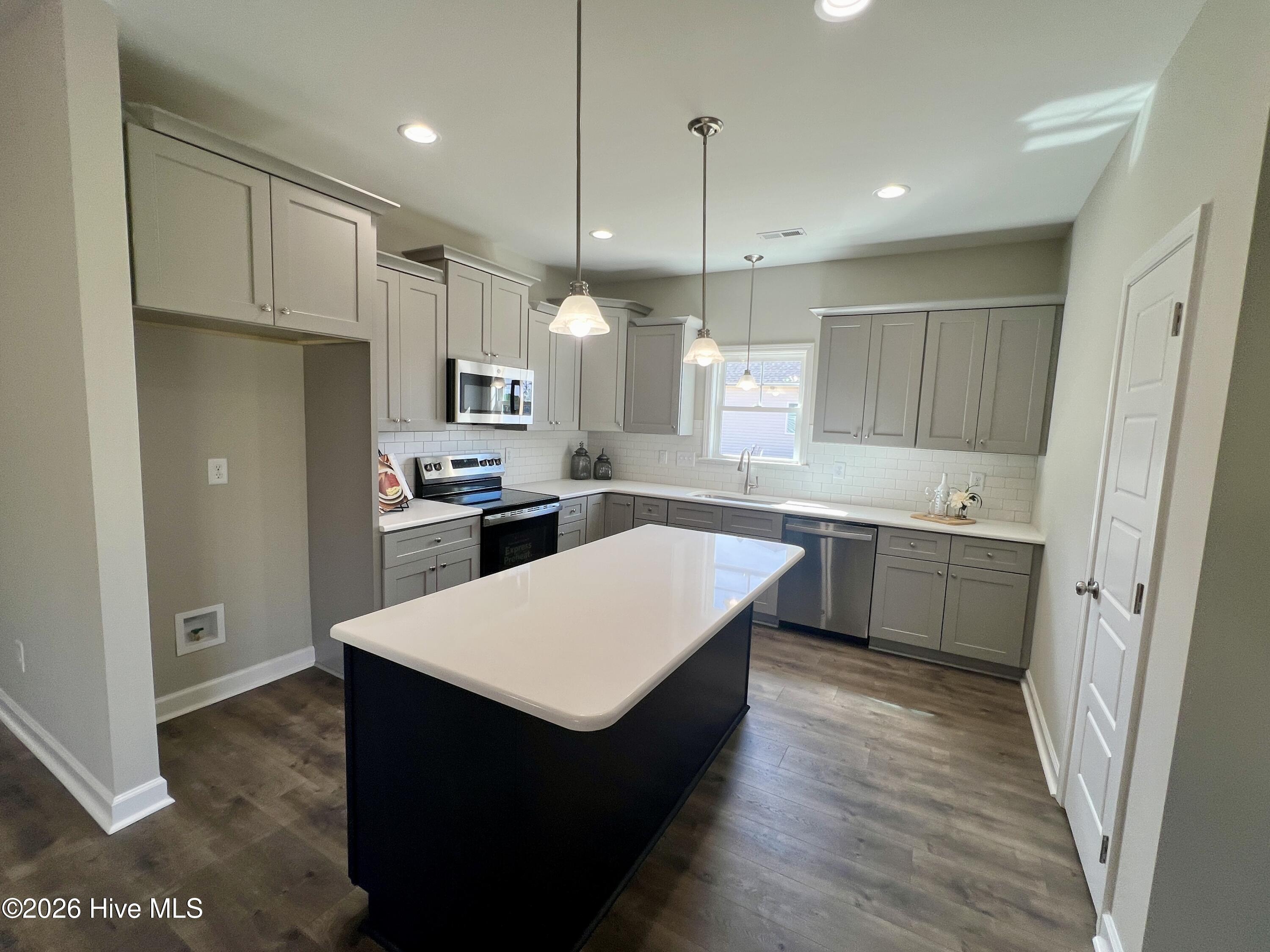 205 Creeks Edge Drive Property Photo 14