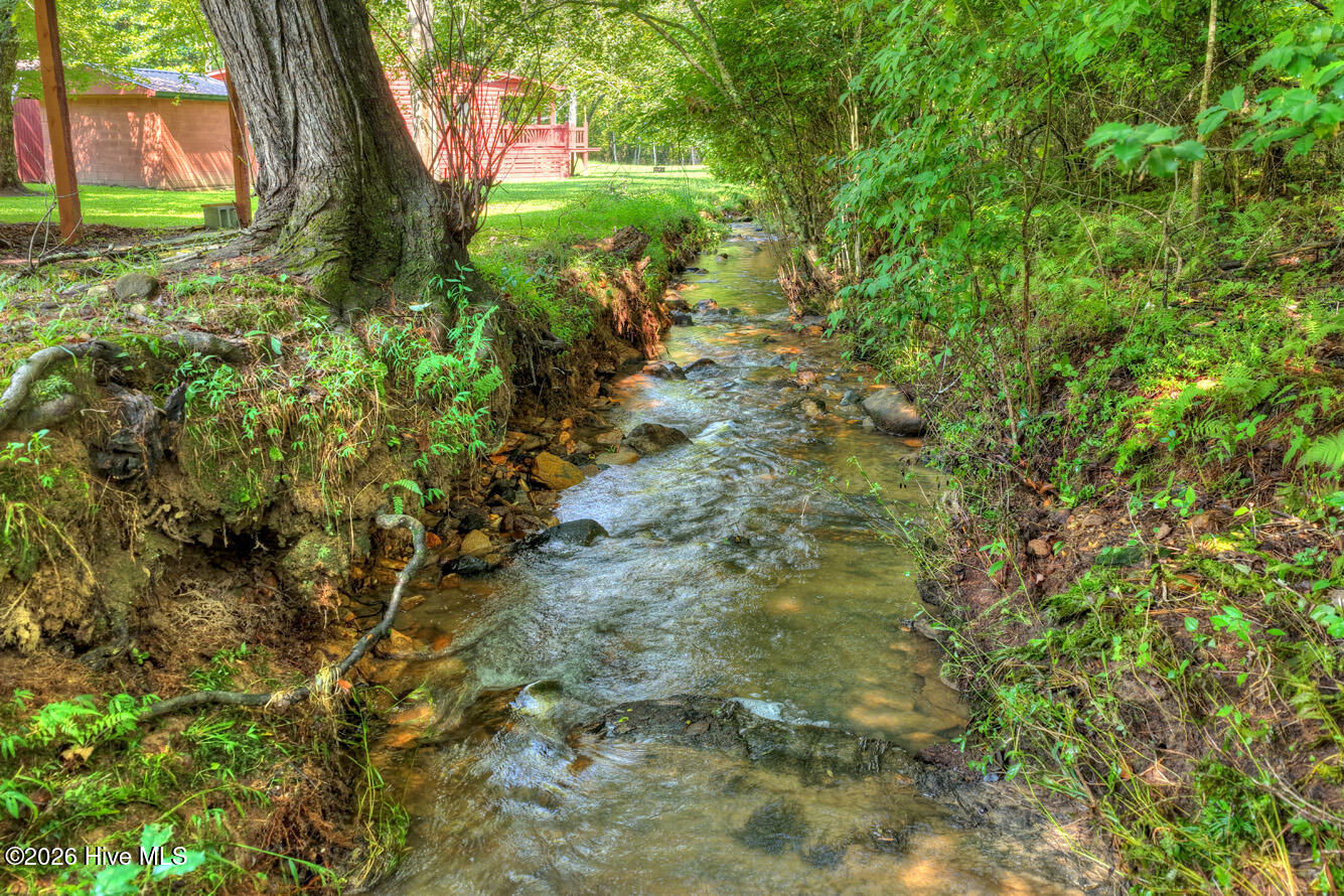 1792 Wolfcreek Road Property Photo 4
