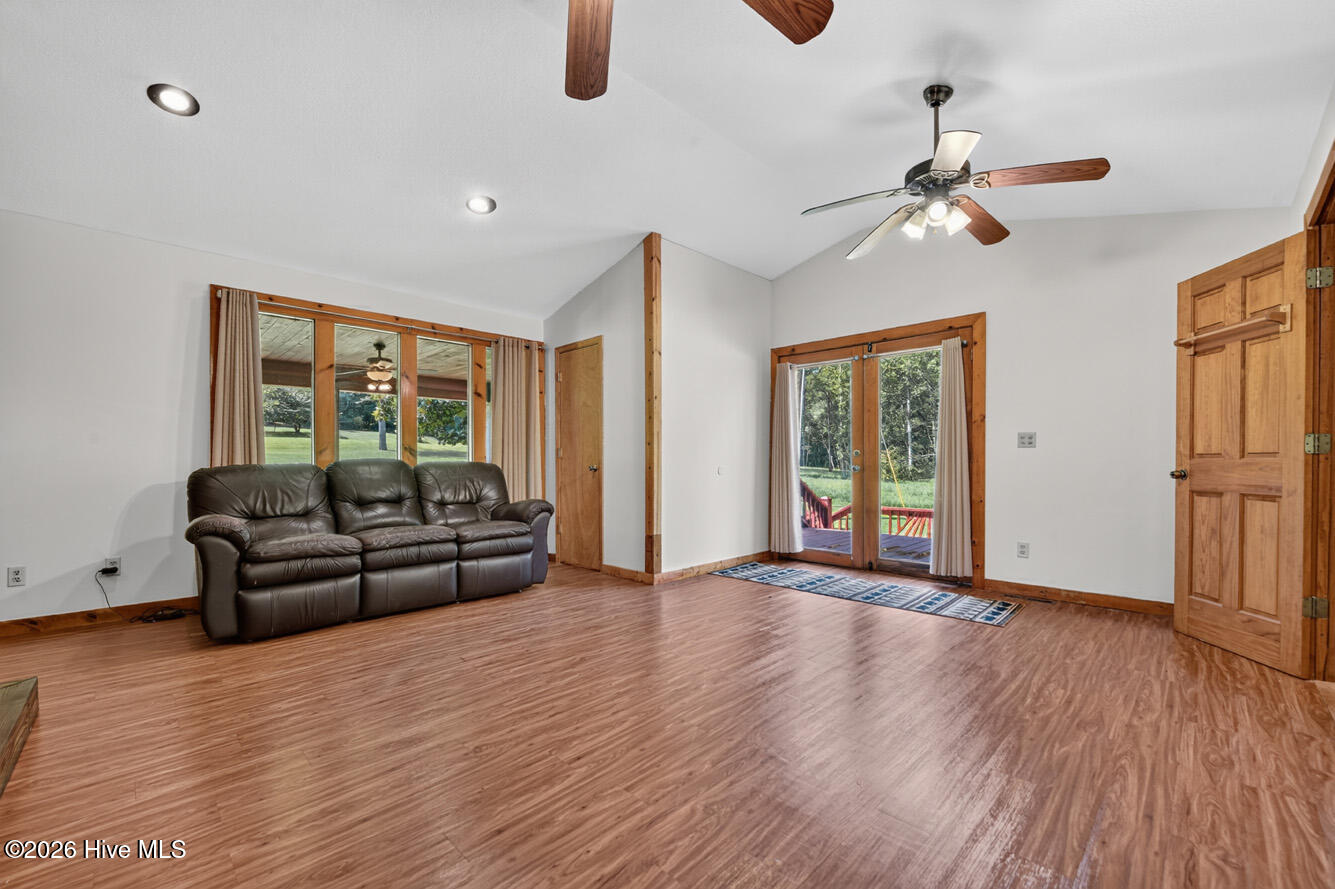 1792 Wolfcreek Road Property Photo 43