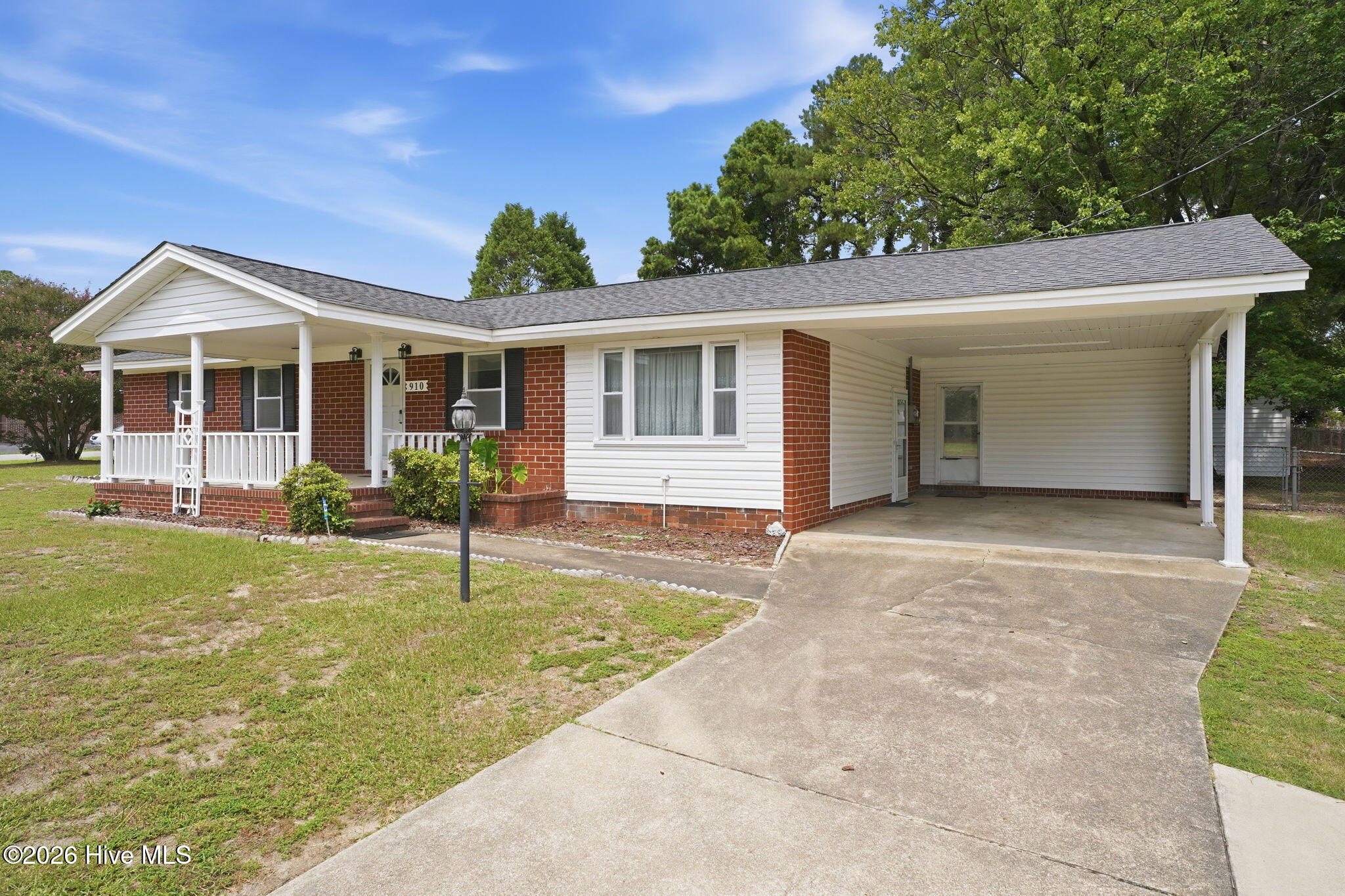 910 Old Grantham Road Property Photo 3