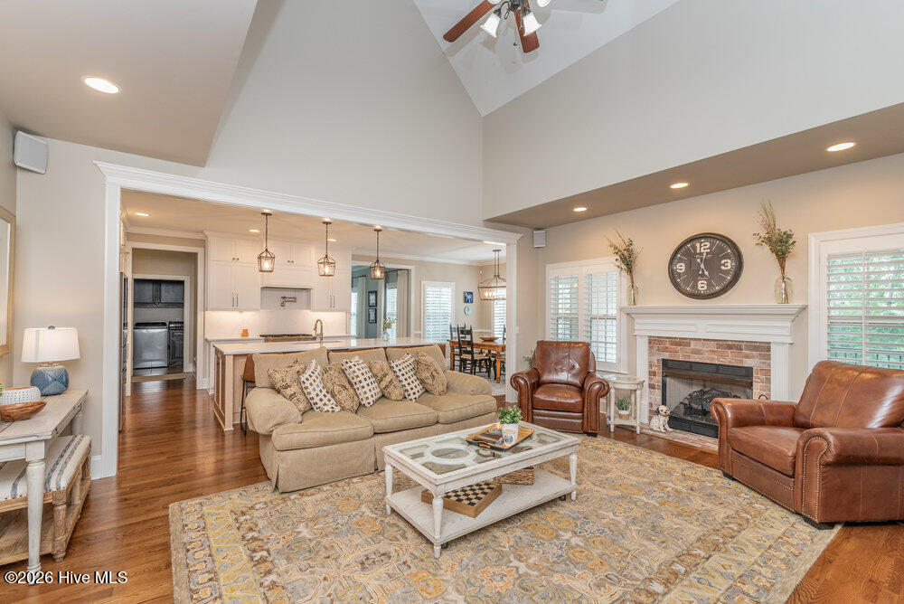 295 River Wind Drive Property Photo 9