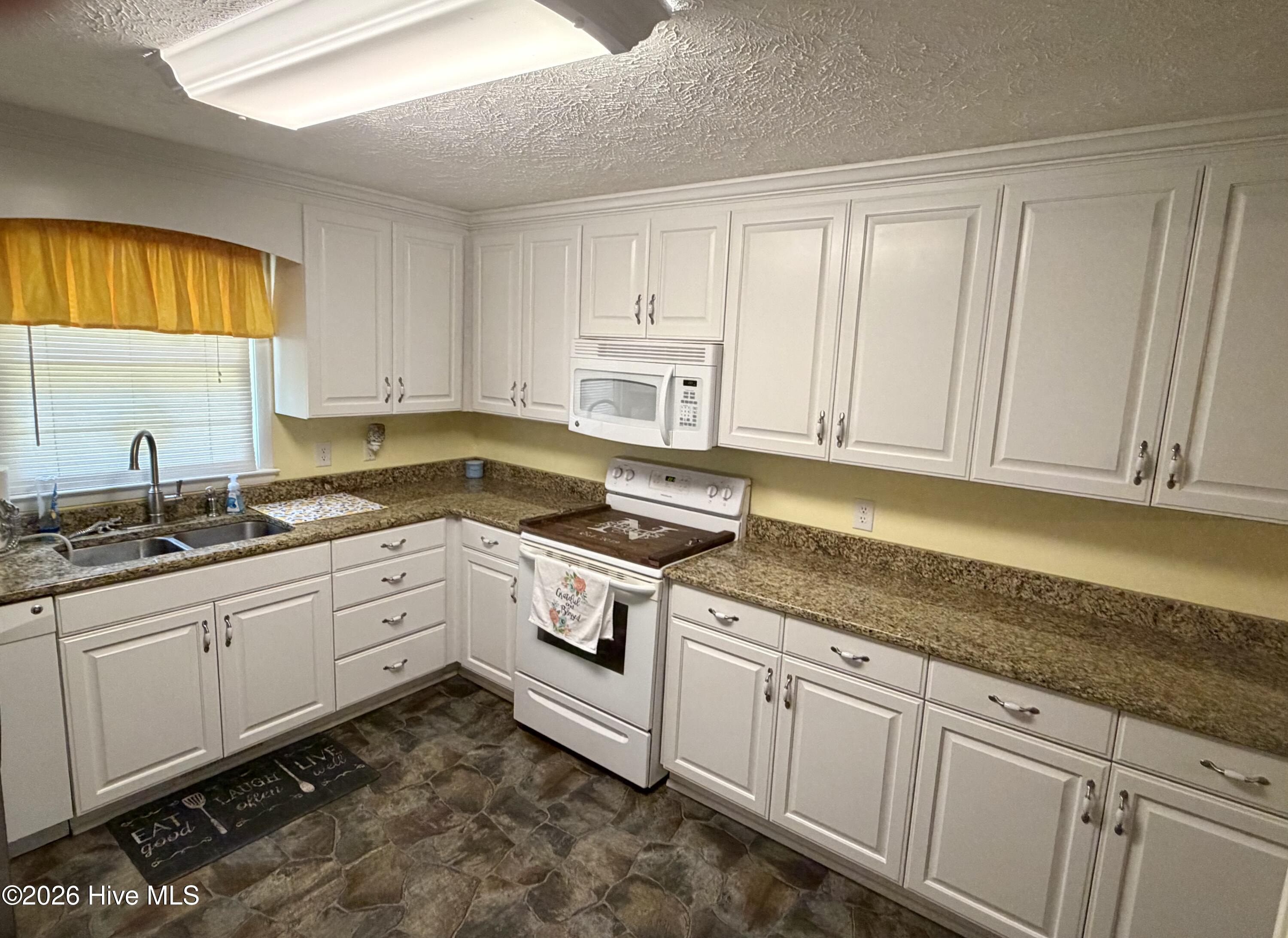 209 Nancy Street Property Photo 14