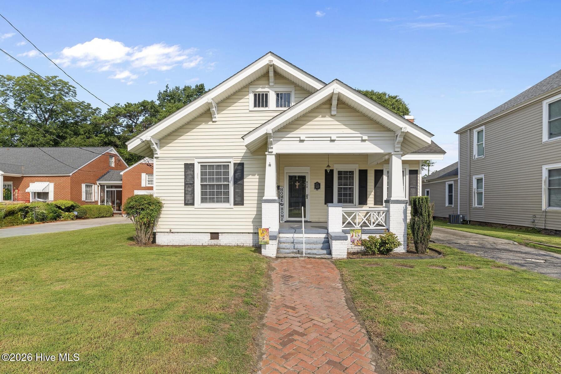 313 N Breazeale Avenue Property Photo 2