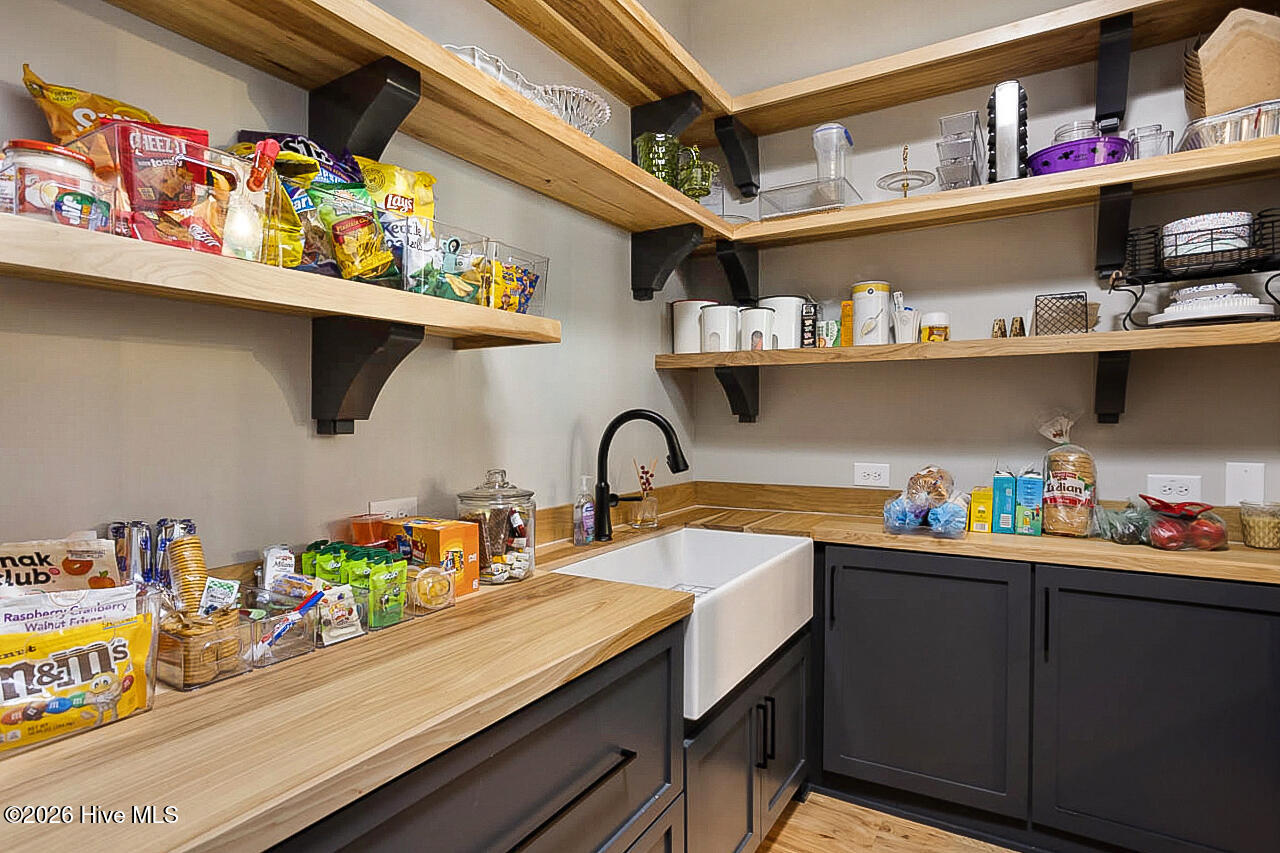 150 Stella Court Property Photo 20
