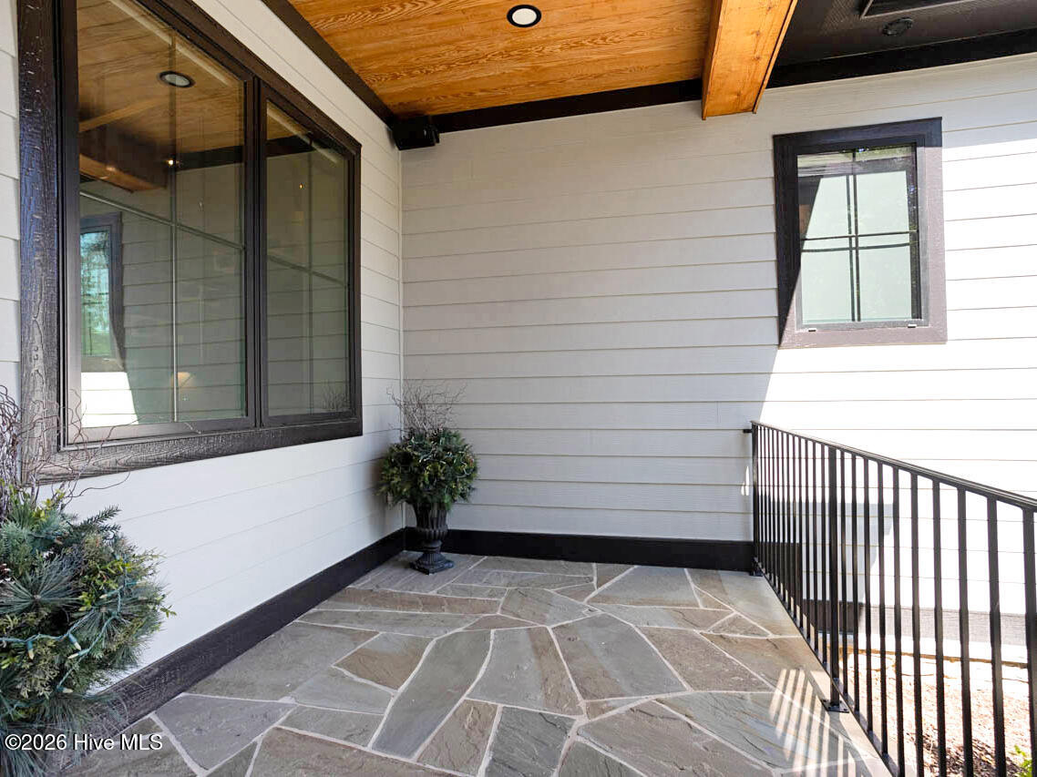 150 Stella Court Property Photo 65