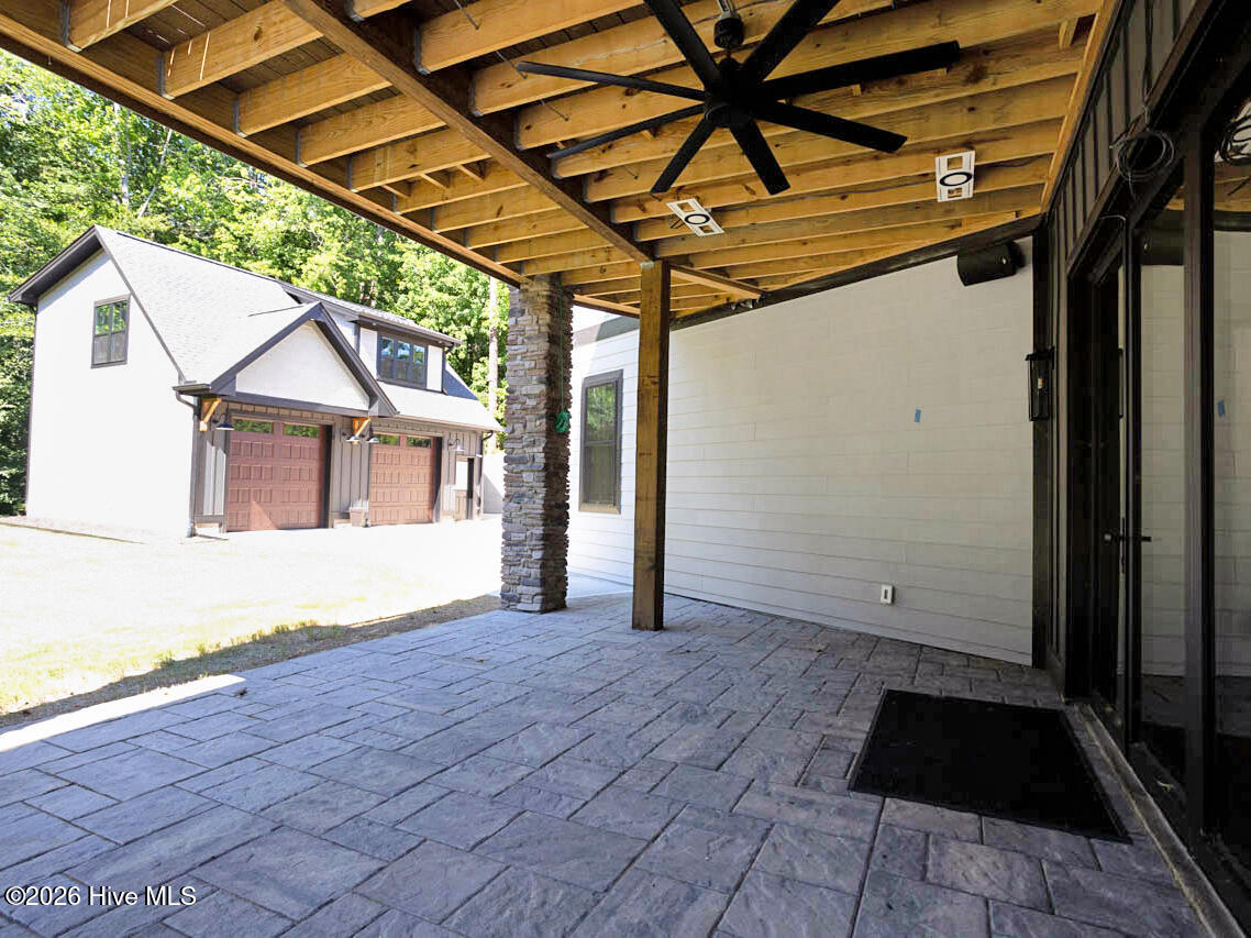 150 Stella Court Property Photo 73