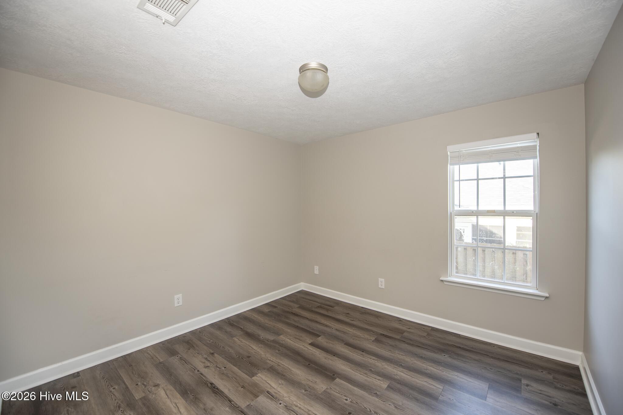 702 Wickham Drive Property Photo 8