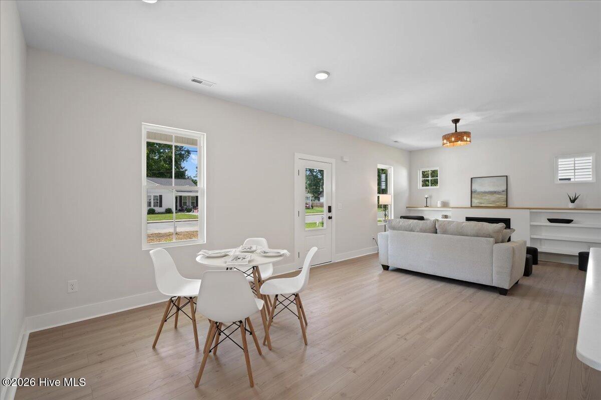 304 S Sycamore Street Property Photo 15